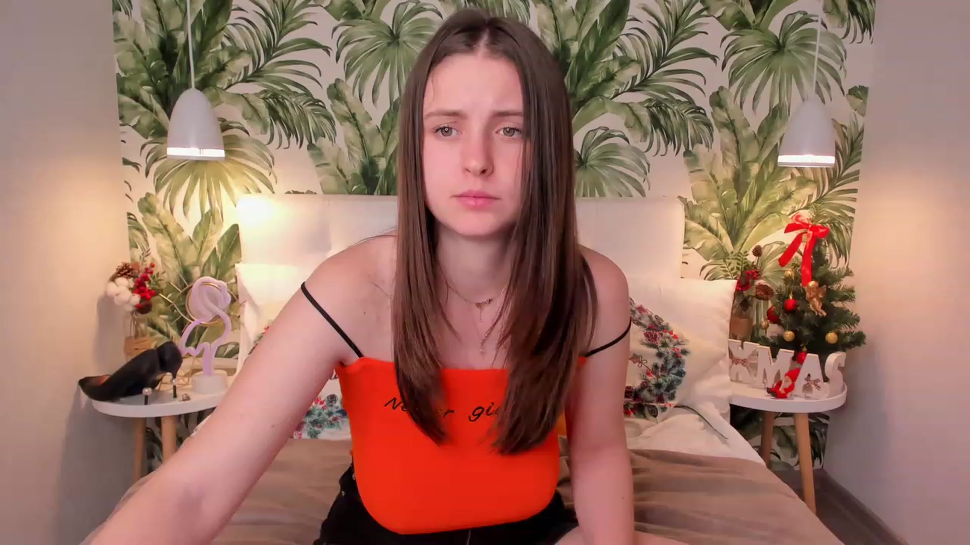 Gallery image thumbnail from ElsaJones's myfreecams stream on, 12/28/2022, 15:54 image 5 of 20