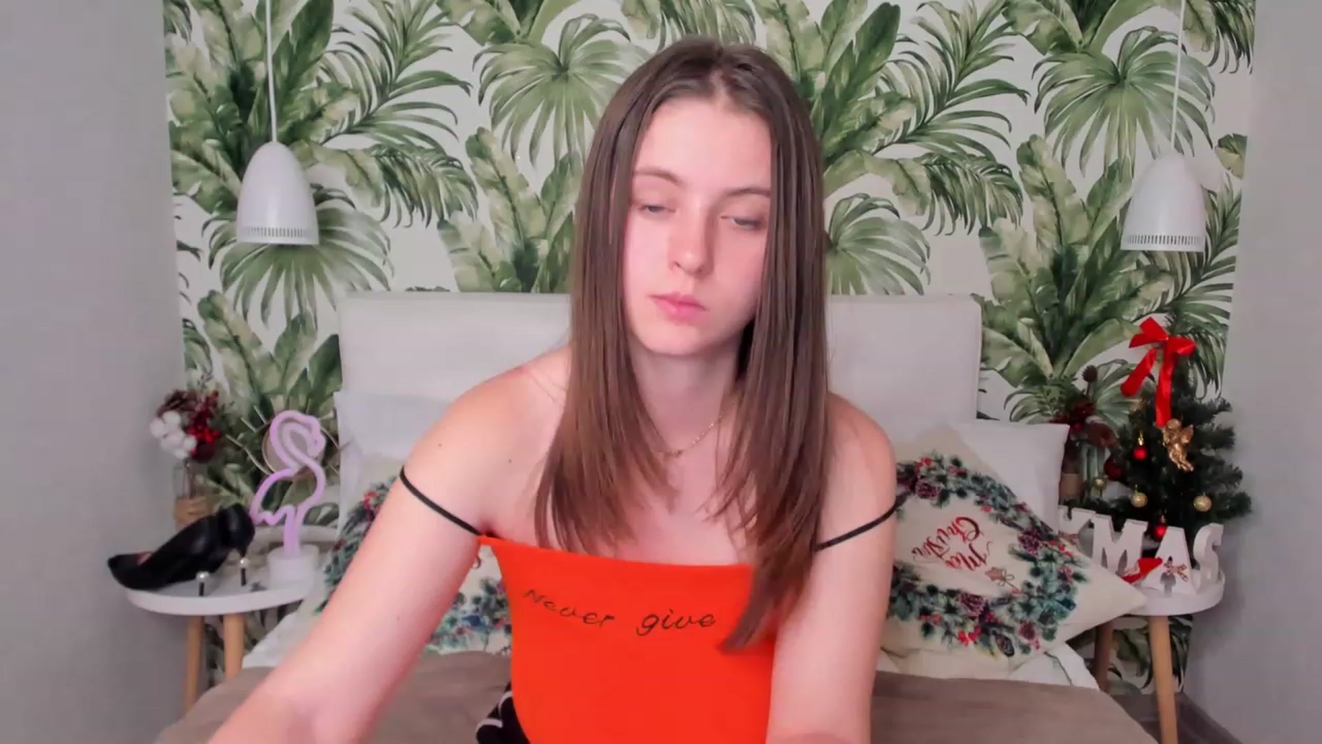 Gallery image thumbnail from ElsaJones's myfreecams stream on, 12/28/2022, 19:21 image 20 of 20