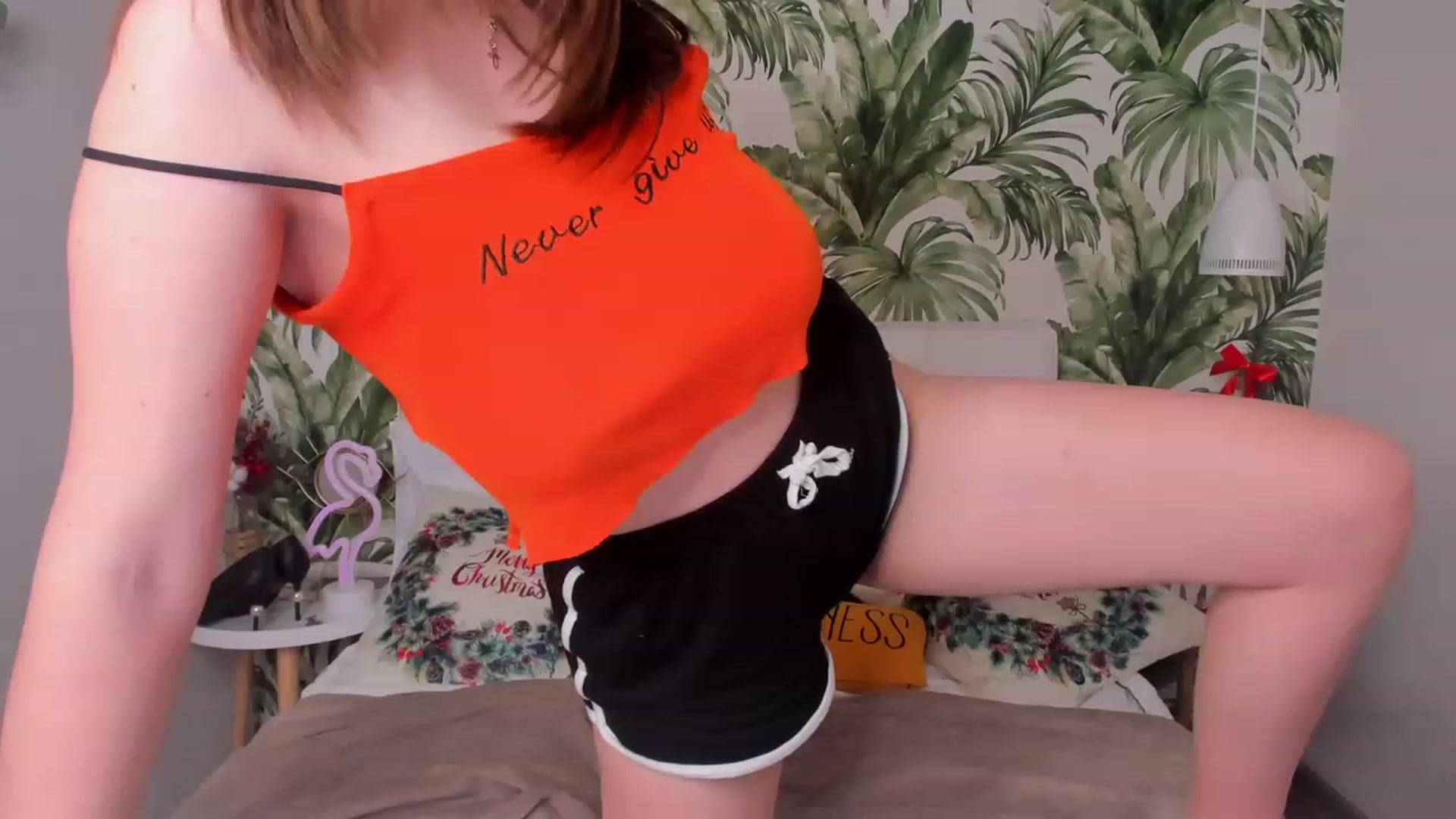 Gallery image thumbnail from ElsaJones's myfreecams stream on, 12/28/2022, 19:21 image 12 of 20