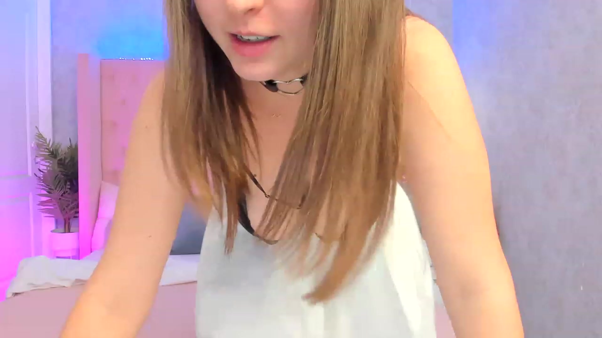 Gallery image thumbnail from ElsaJones's myfreecams stream on, 01/02/2023, 14:30 image 20 of 20
