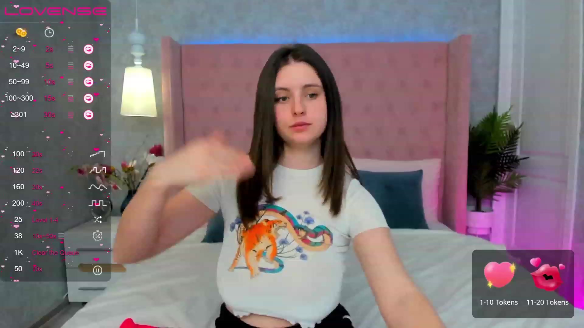 Gallery image thumbnail from ElsaJones's myfreecams stream on, 02/04/2023, 01:33 image 10 of 20