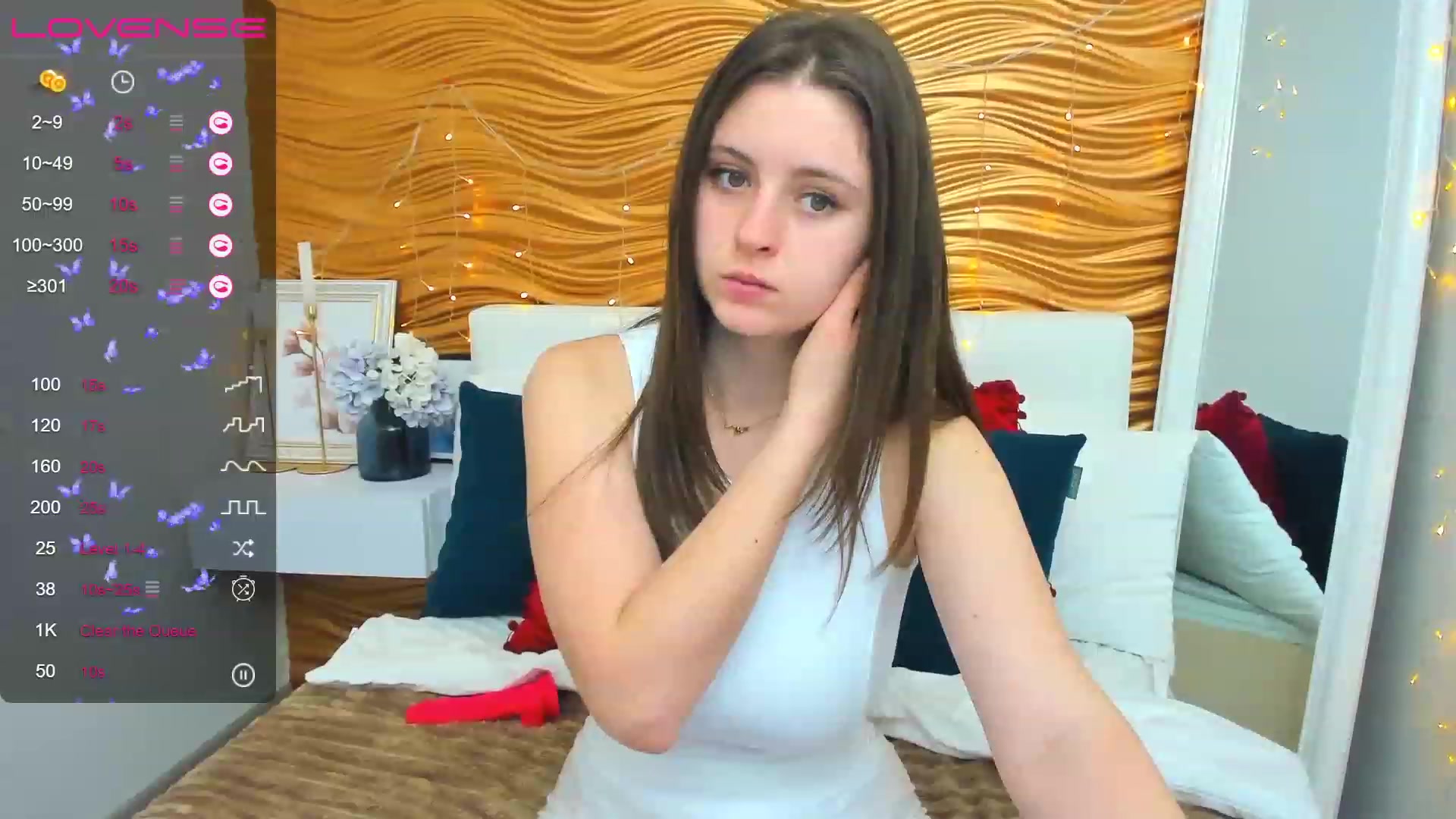 Gallery image thumbnail from ElsaJones's myfreecams stream on, 02/05/2023, 17:34 image 6 of 20