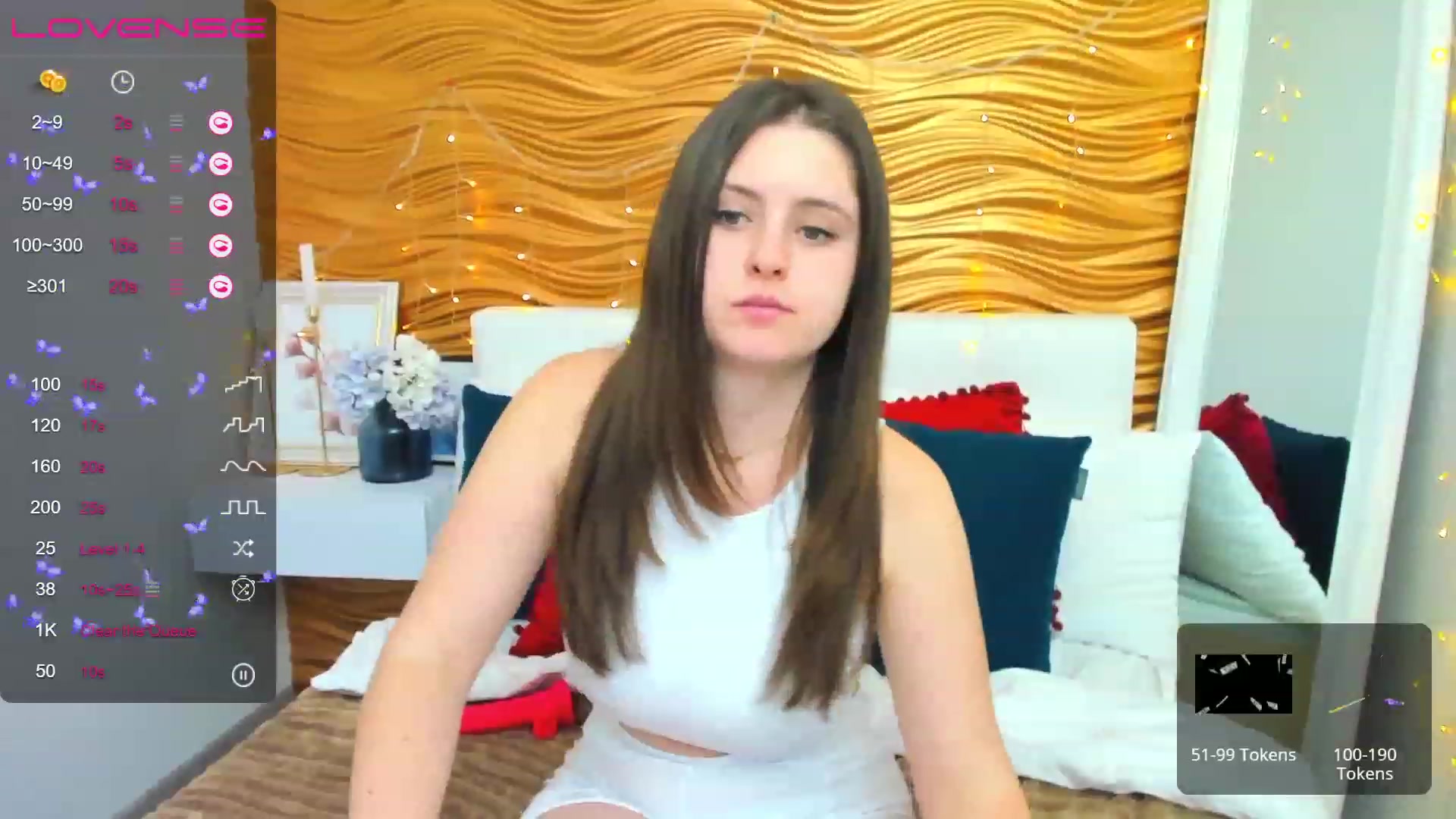 Gallery image thumbnail from ElsaJones's myfreecams stream on, 02/05/2023, 17:34 image 8 of 20
