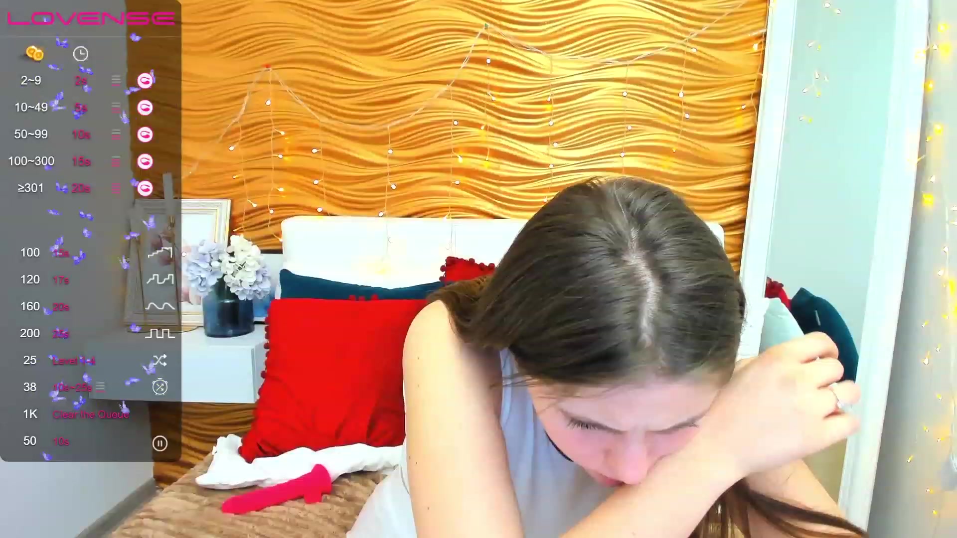 Gallery image thumbnail from ElsaJones's myfreecams stream on, 02/05/2023, 17:34 image 17 of 20