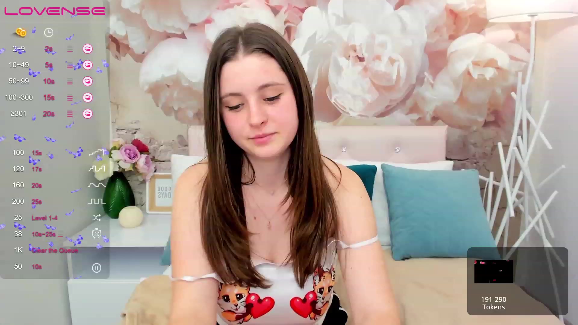 Gallery image thumbnail from ElsaJones's myfreecams stream on, 02/07/2023, 17:40 image 18 of 20