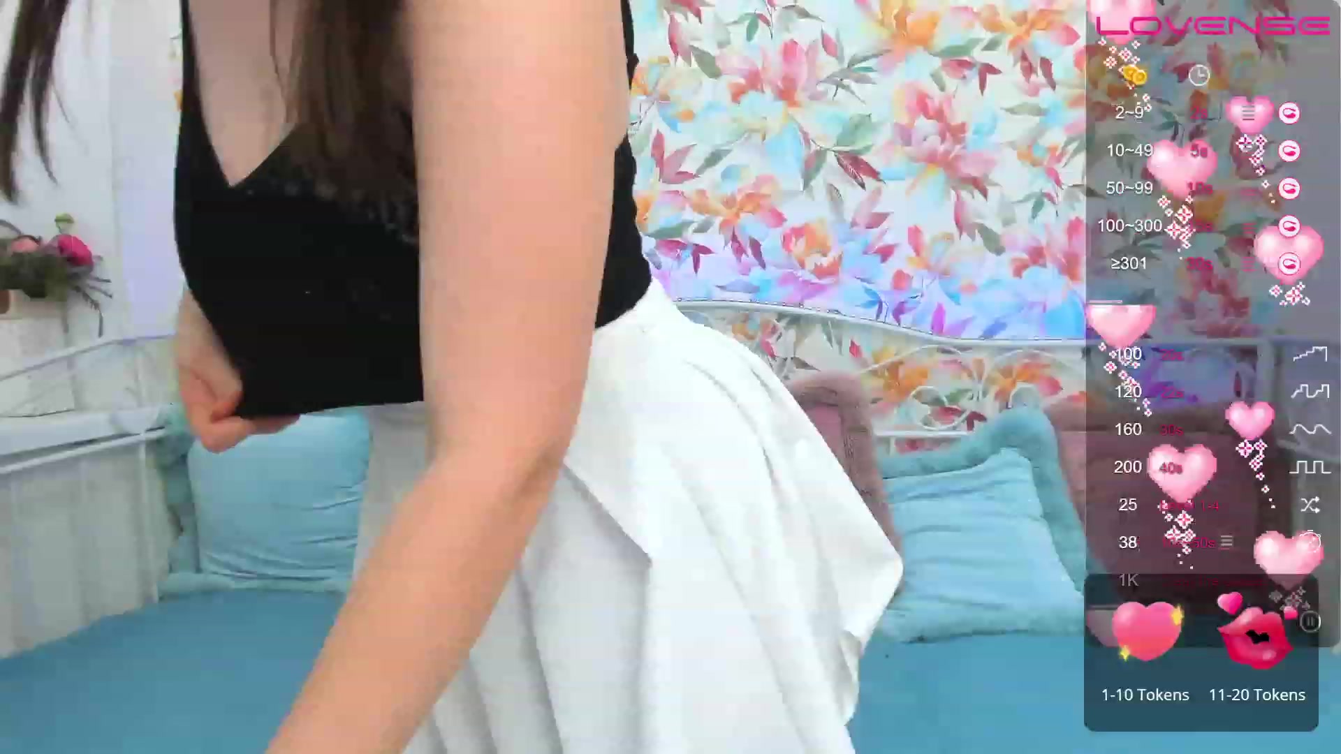 Gallery image thumbnail from ElsaJones's myfreecams stream on, 02/10/2023, 14:35 image 4 of 20