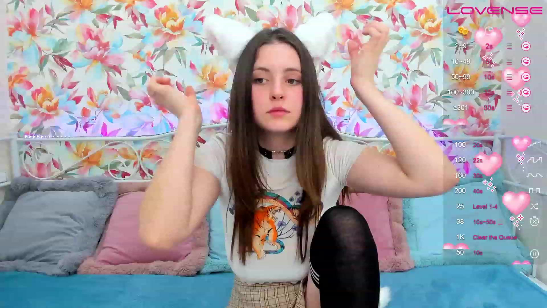 Gallery image thumbnail from ElsaJones's myfreecams stream on, 02/14/2023, 12:14 image 14 of 20