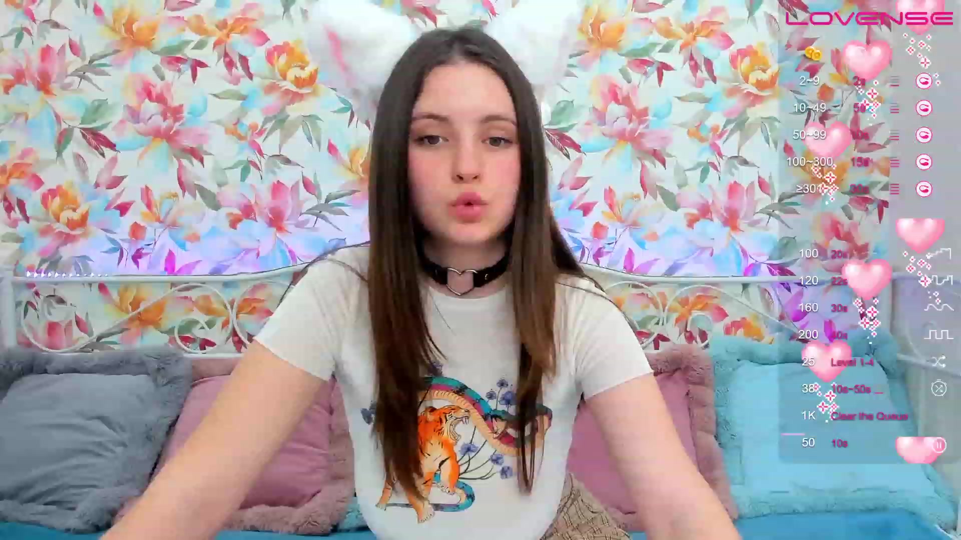 Gallery image thumbnail from ElsaJones's myfreecams stream on, 02/14/2023, 12:14 image 9 of 20