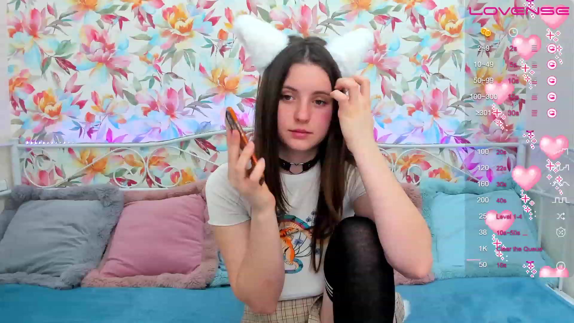Gallery image thumbnail from ElsaJones's myfreecams stream on, 02/14/2023, 12:14 image 16 of 20