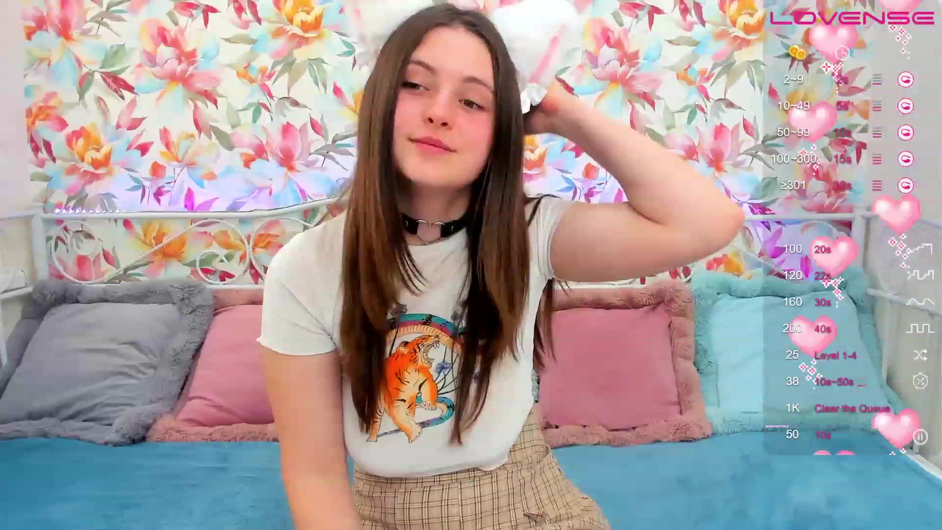Gallery image thumbnail from ElsaJones's myfreecams stream on, 02/14/2023, 12:14 image 2 of 20