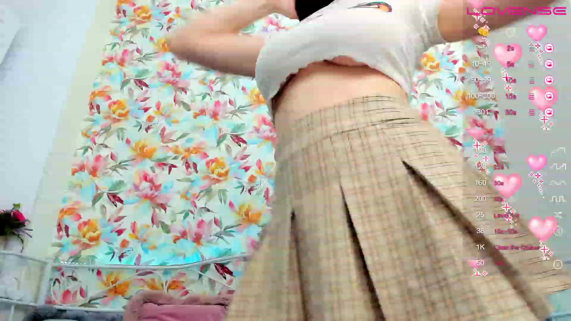 Gallery image thumbnail from ElsaJones's myfreecams stream on, 02/14/2023, 15:23 image 5 of 20