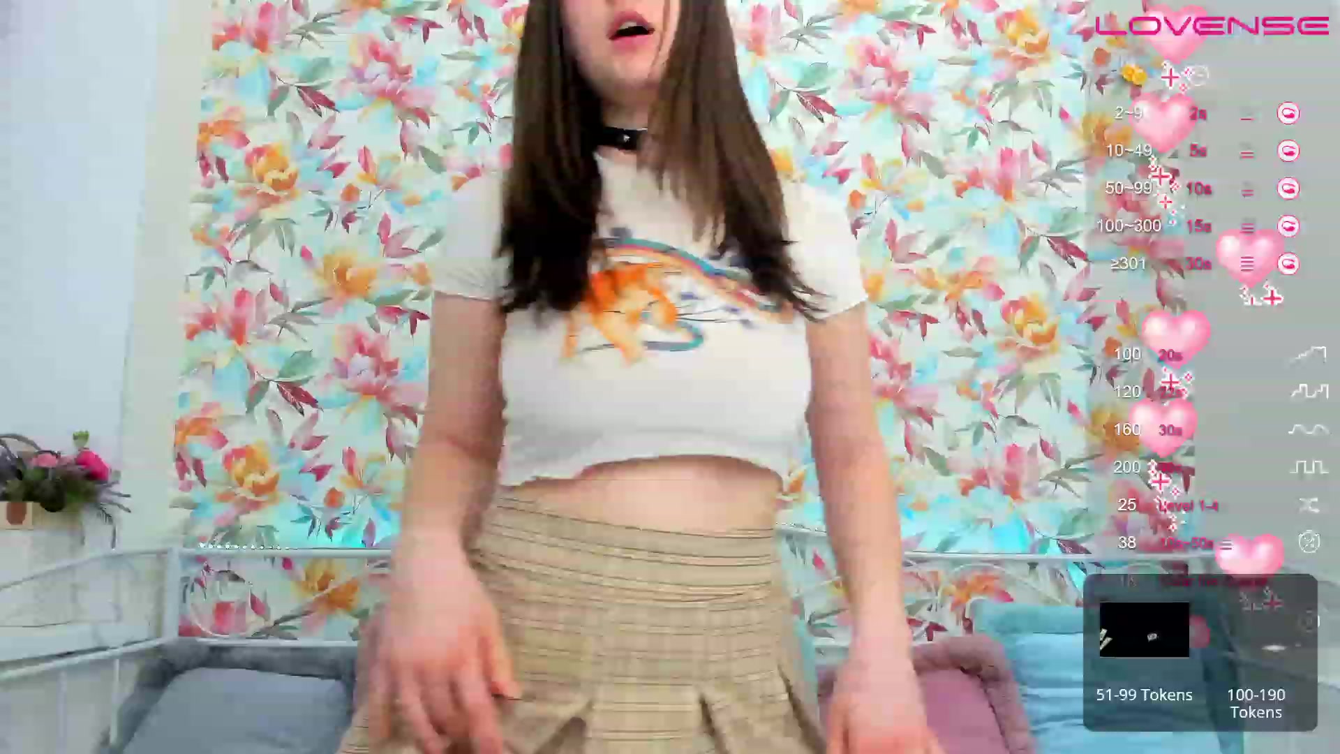 Gallery image thumbnail from ElsaJones's myfreecams stream on, 02/14/2023, 15:23 image 4 of 20