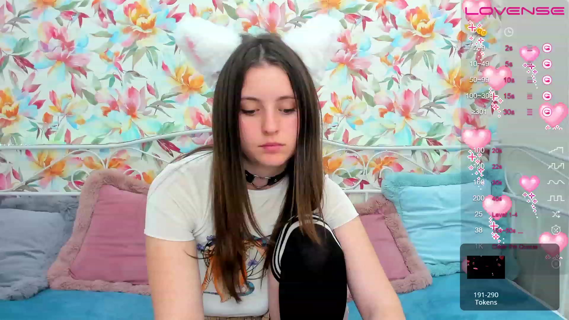 Gallery image thumbnail from ElsaJones's myfreecams stream on, 02/14/2023, 17:08 image 14 of 20