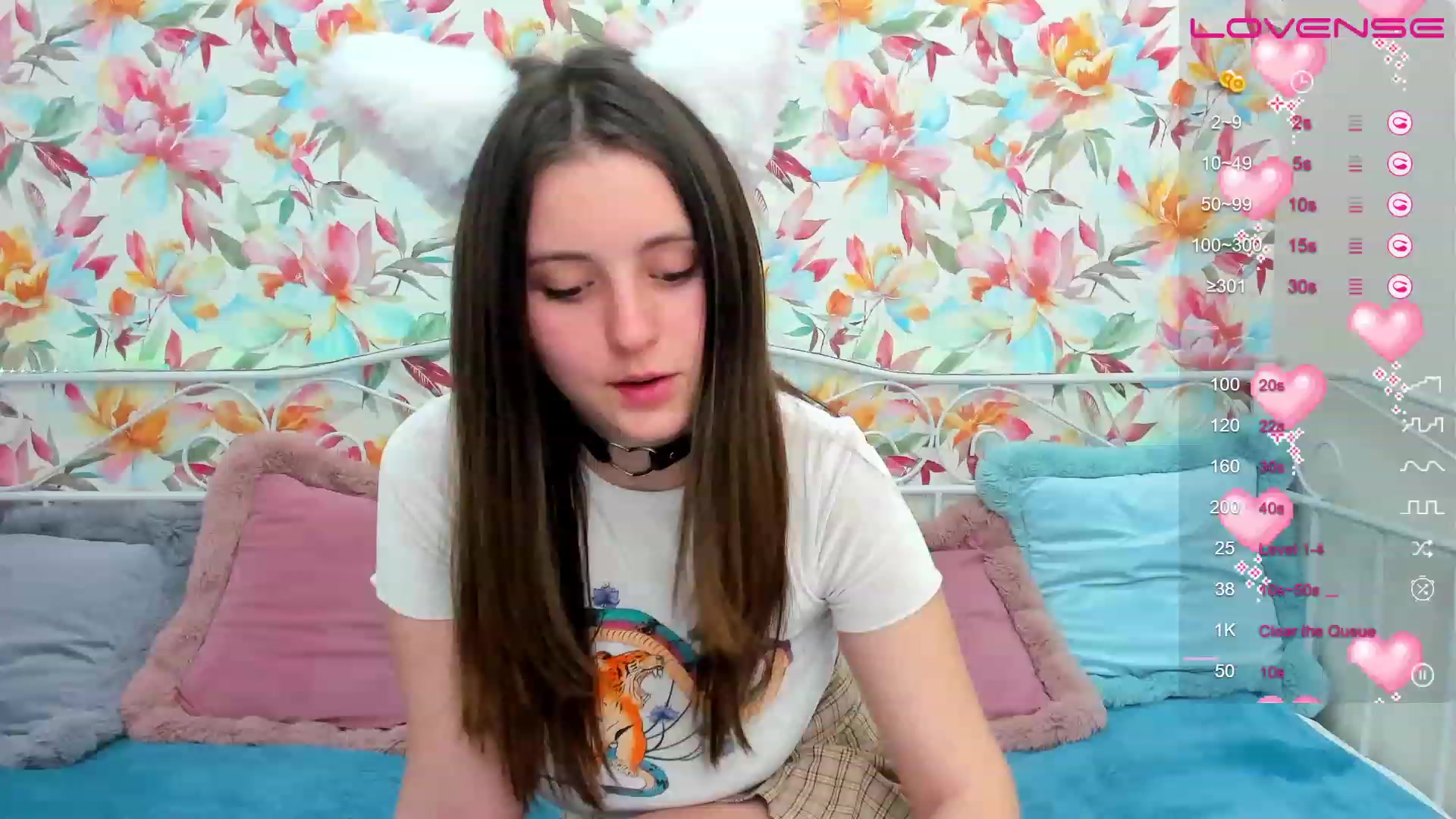 Gallery image thumbnail from ElsaJones's myfreecams stream on, 02/14/2023, 17:08 image 17 of 20