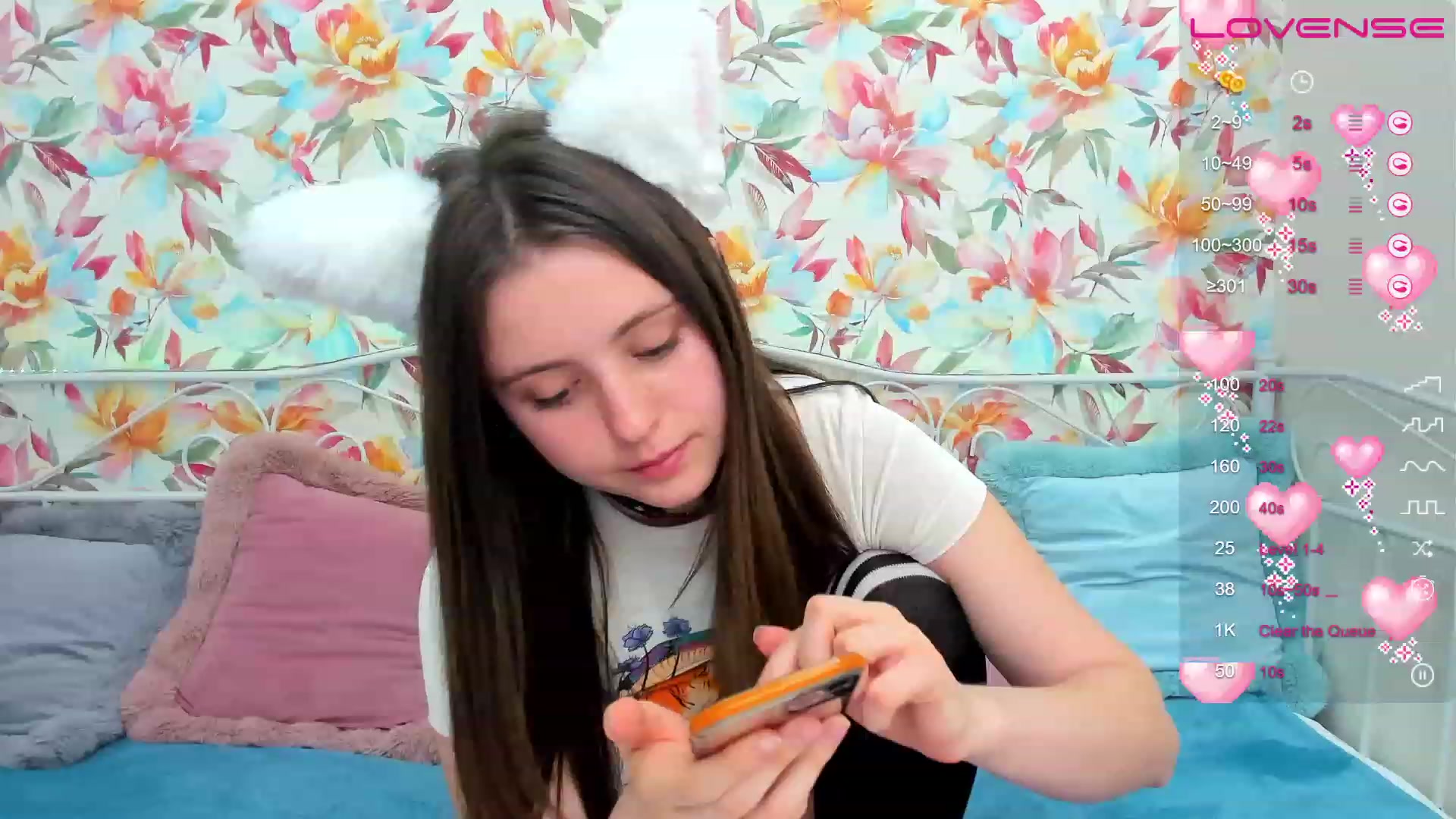 Gallery image thumbnail from ElsaJones's myfreecams stream on, 02/14/2023, 17:08 image 12 of 20