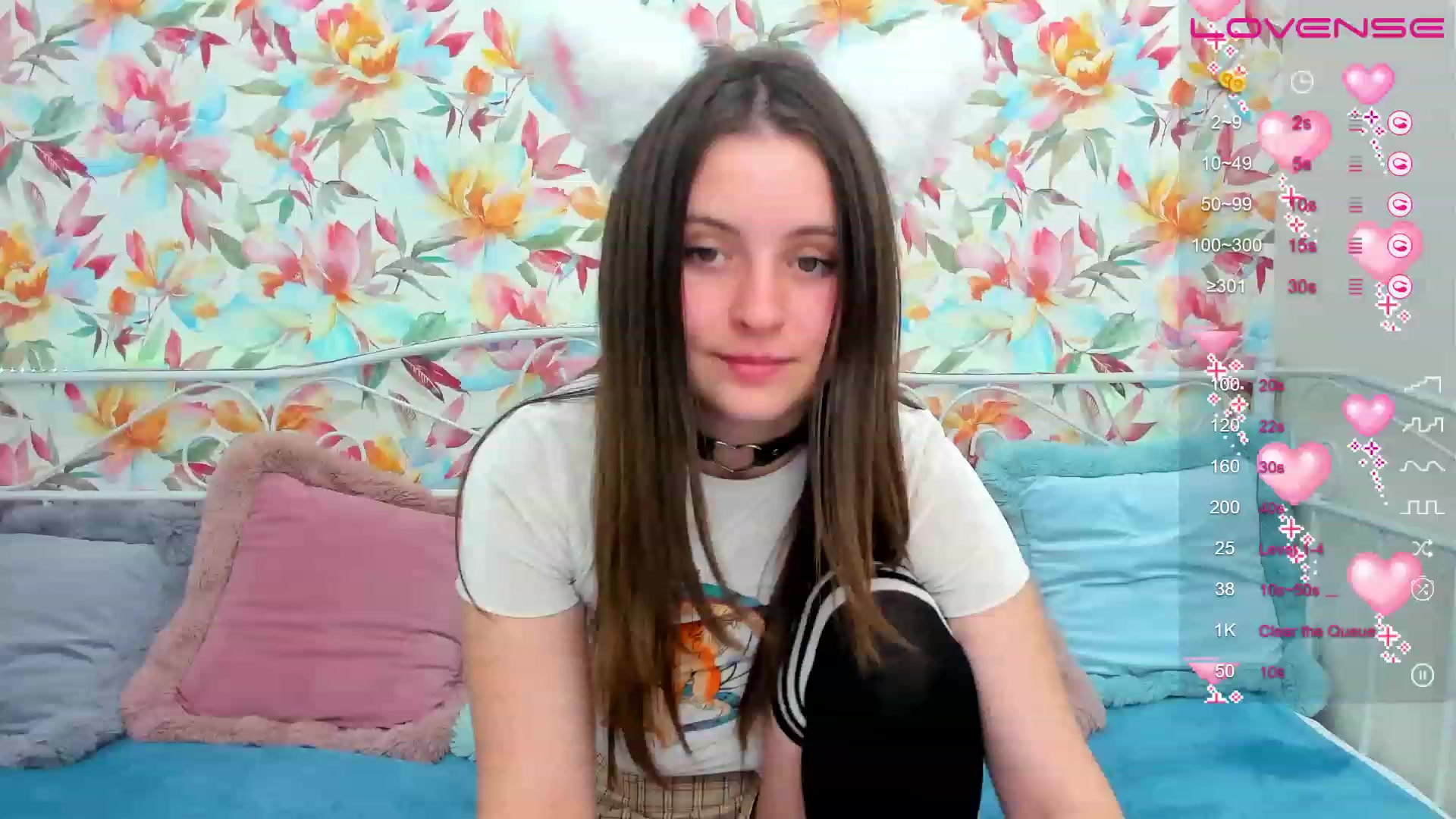Gallery image thumbnail from ElsaJones's myfreecams stream on, 02/14/2023, 17:08 image 10 of 20