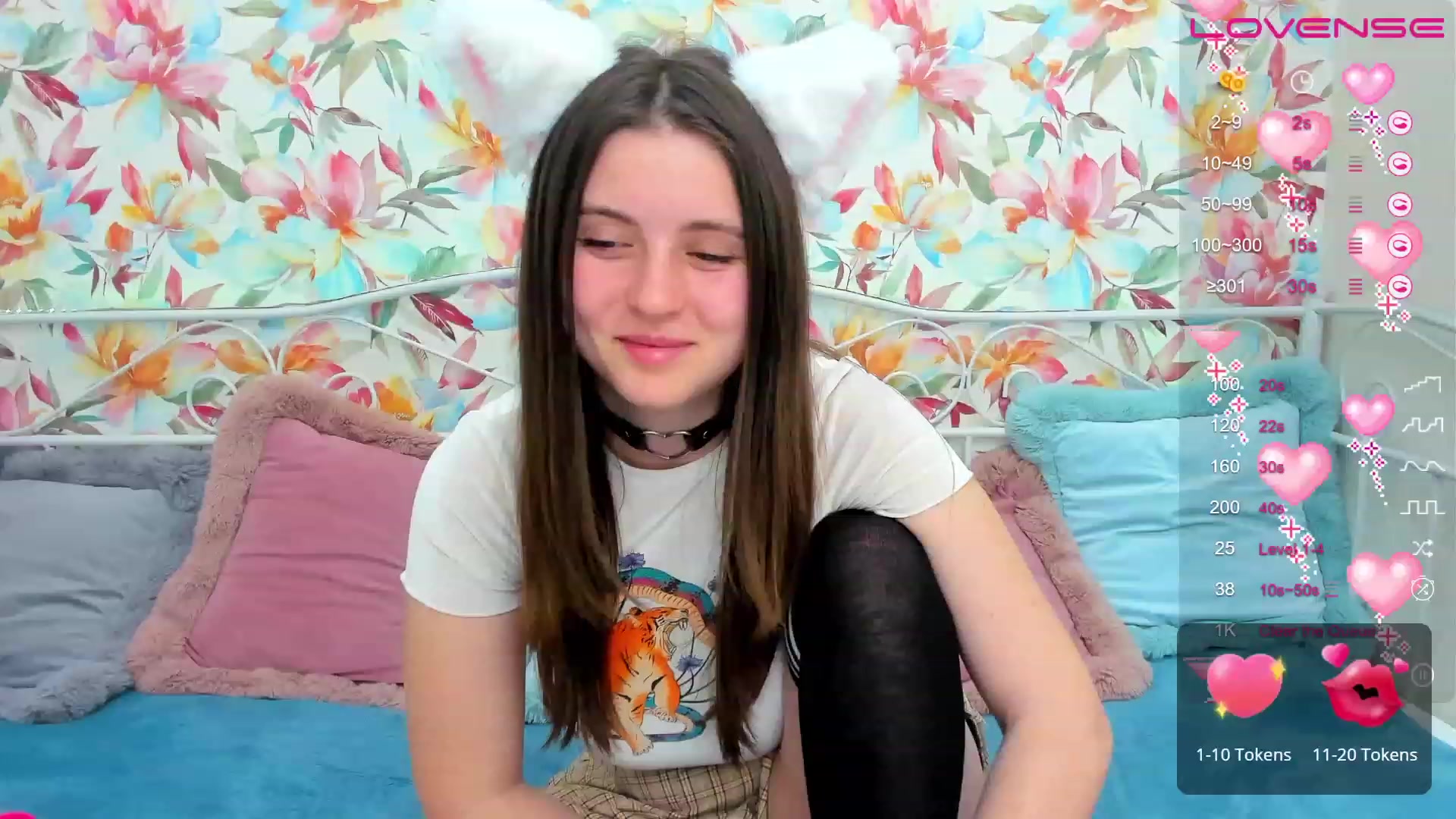 Gallery image thumbnail from ElsaJones's myfreecams stream on, 02/14/2023, 17:37 image 15 of 20