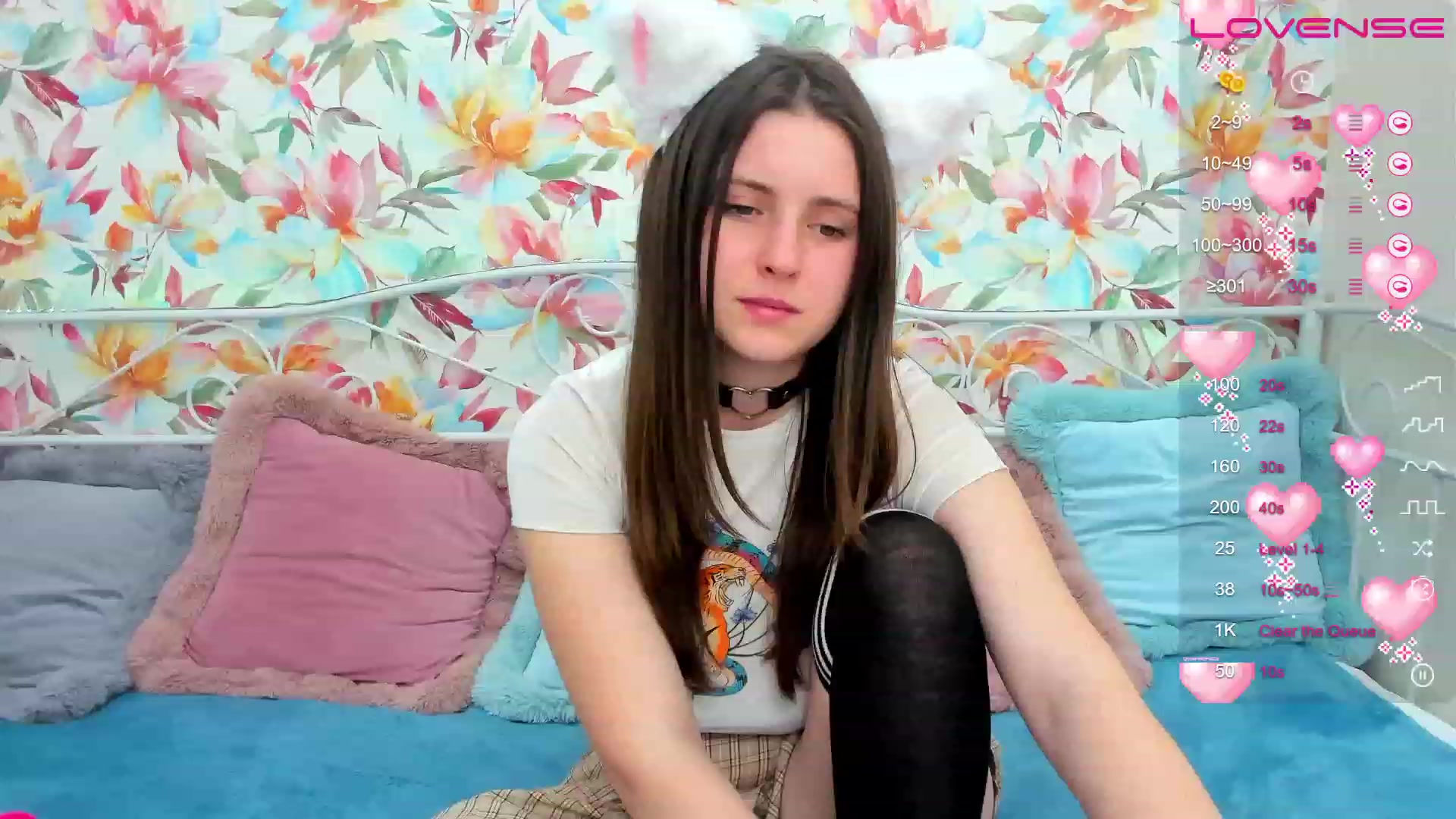 Gallery image thumbnail from ElsaJones's myfreecams stream on, 02/14/2023, 17:37 image 16 of 20