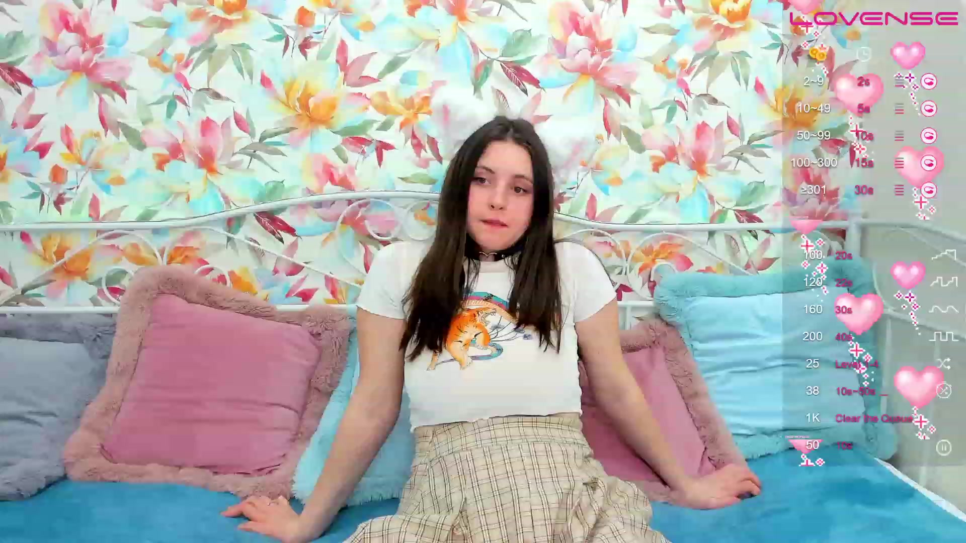 Gallery image thumbnail from ElsaJones's myfreecams stream on, 02/14/2023, 17:37 image 7 of 20