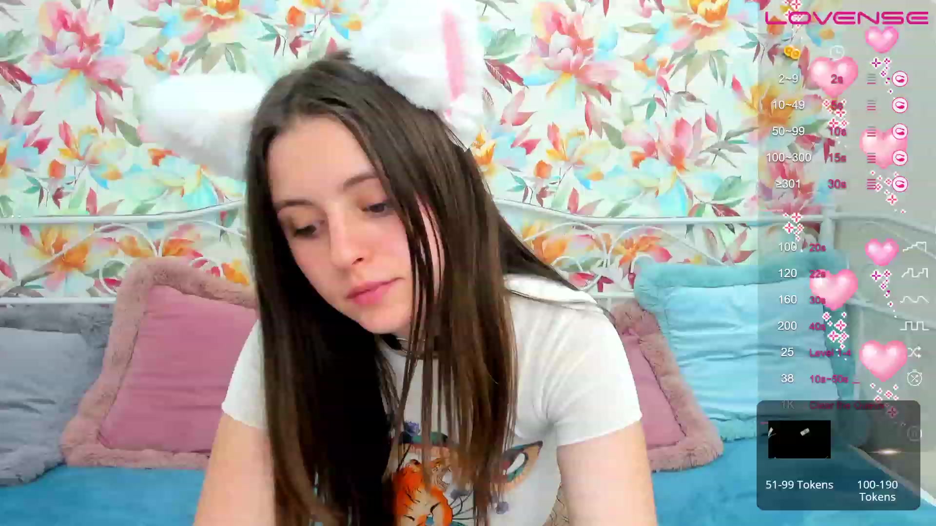 Gallery image thumbnail from ElsaJones's myfreecams stream on, 02/14/2023, 17:37 image 6 of 20