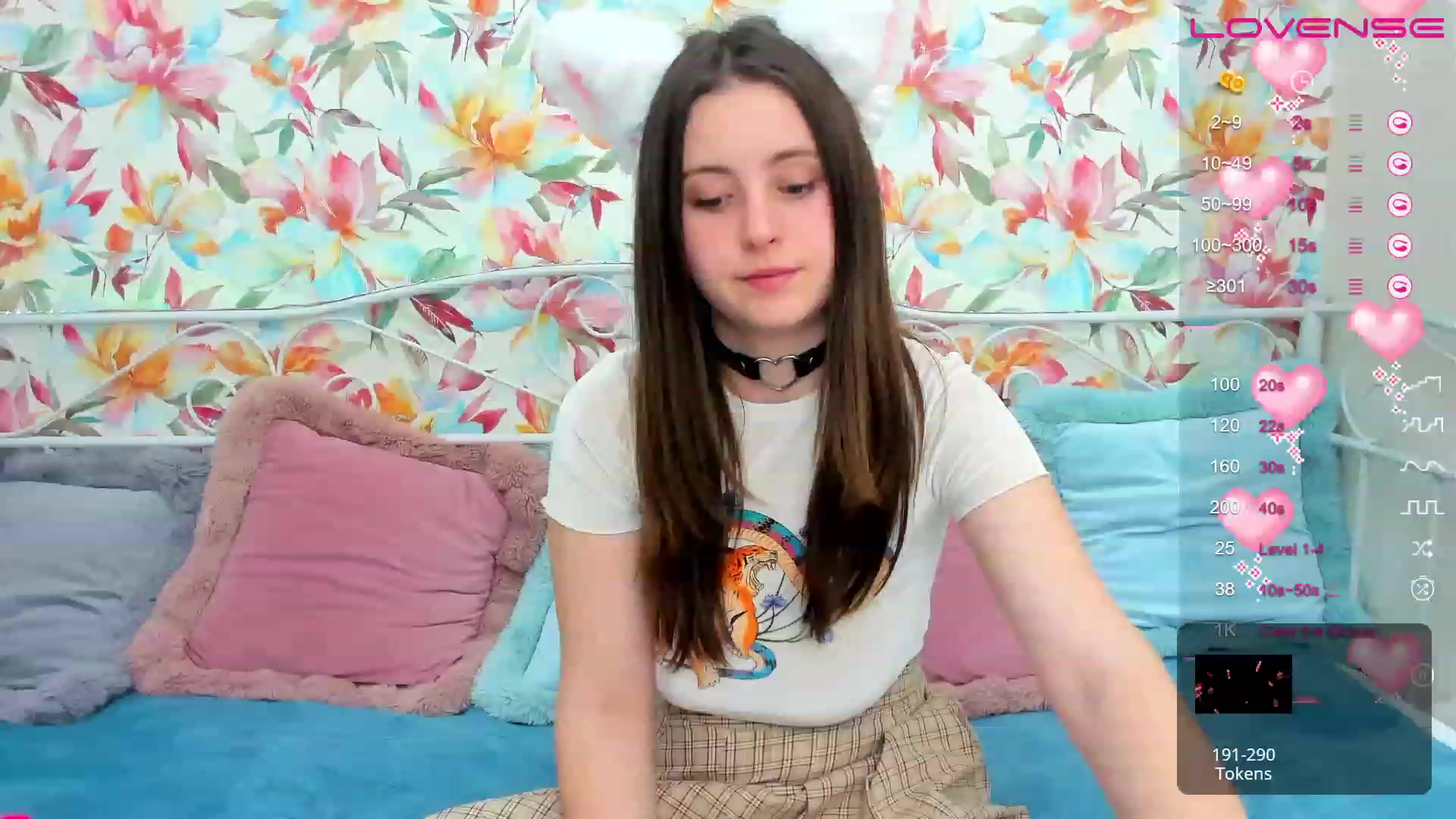 Gallery image thumbnail from ElsaJones's myfreecams stream on, 02/14/2023, 17:37 image 10 of 20
