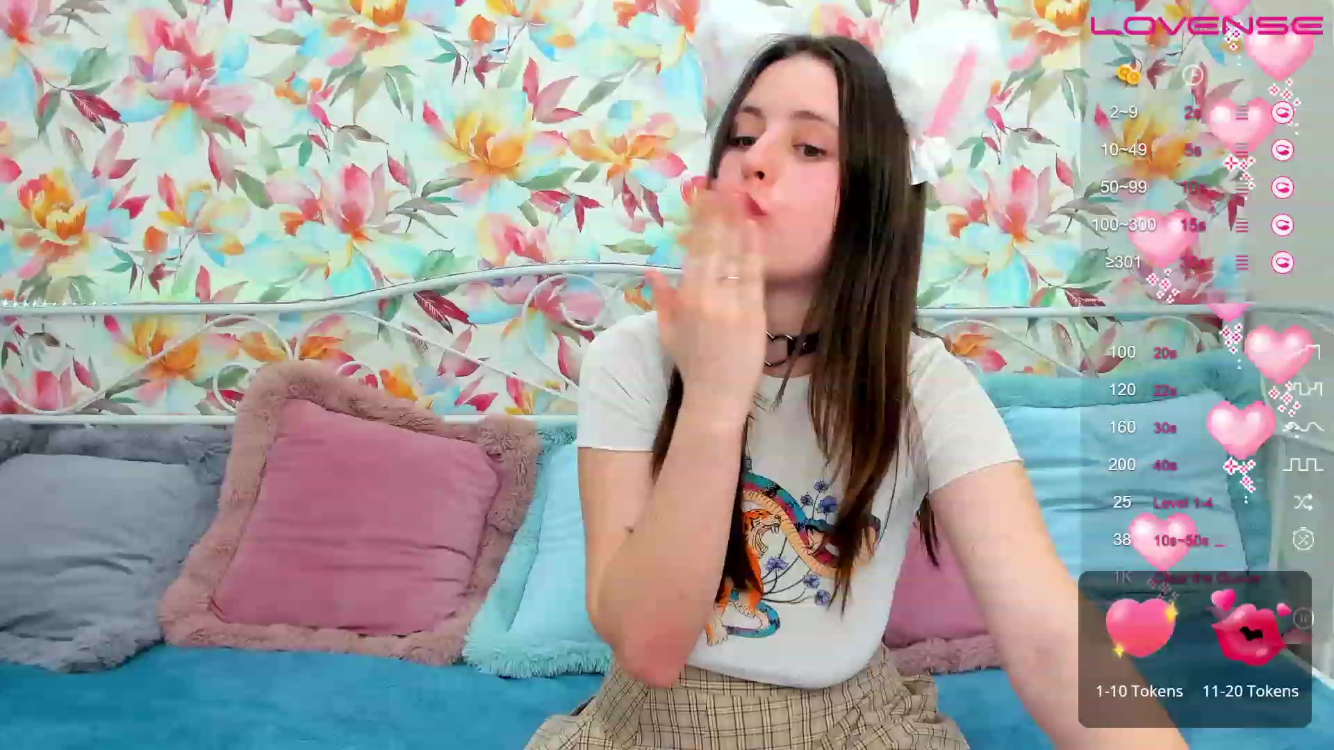 Gallery image thumbnail from ElsaJones's myfreecams stream on, 02/14/2023, 17:37 image 4 of 20