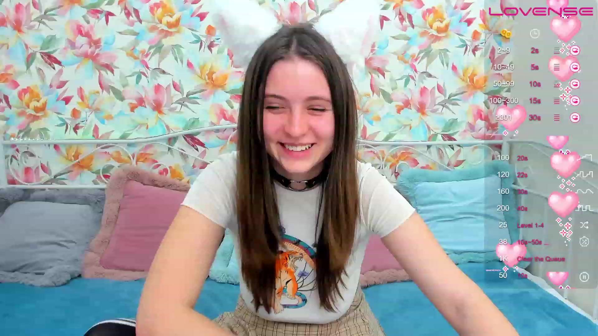 Gallery image thumbnail from ElsaJones's myfreecams stream on, 02/14/2023, 19:23 image 6 of 20