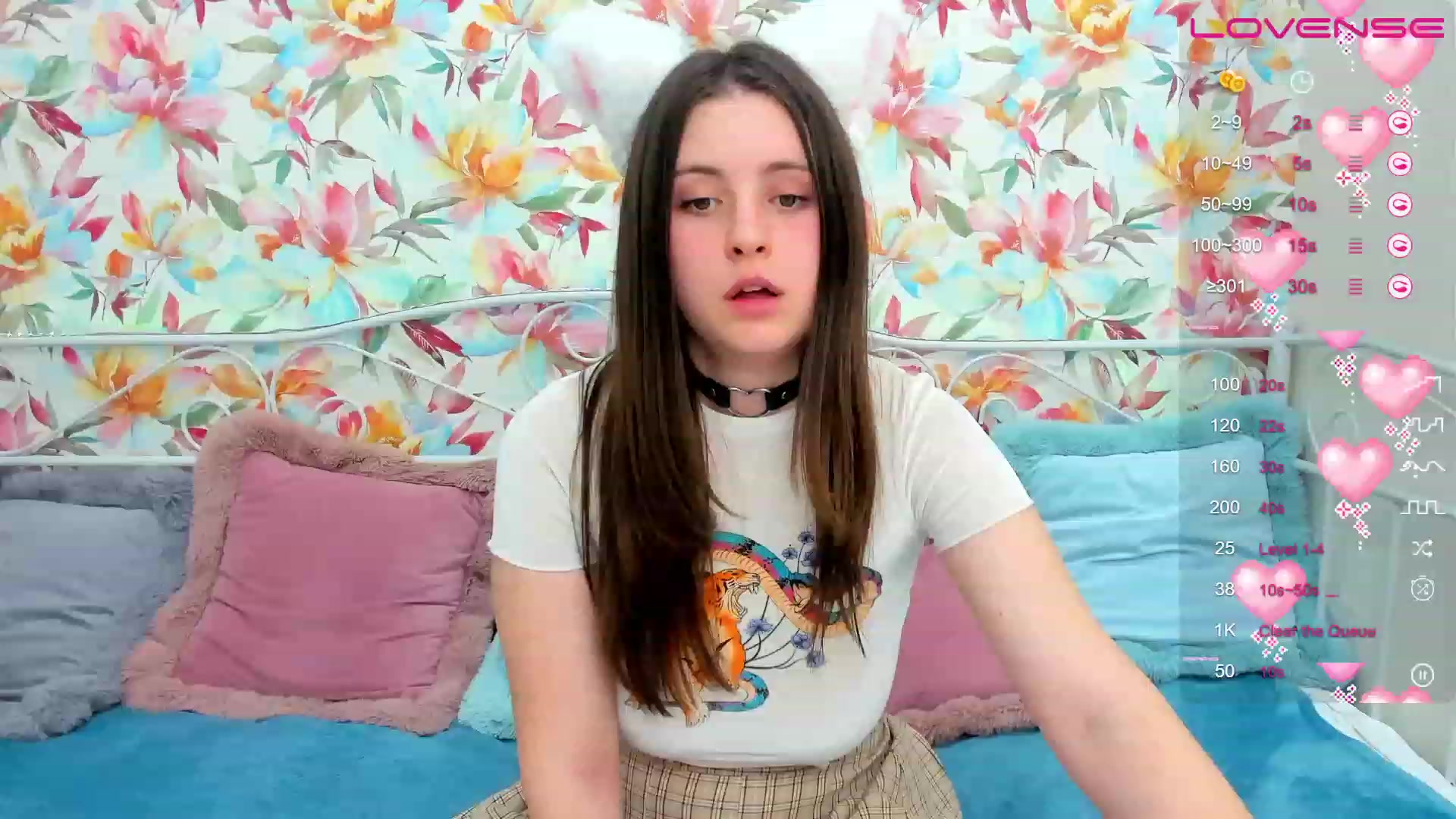 Gallery image thumbnail from ElsaJones's myfreecams stream on, 02/14/2023, 19:23 image 14 of 20