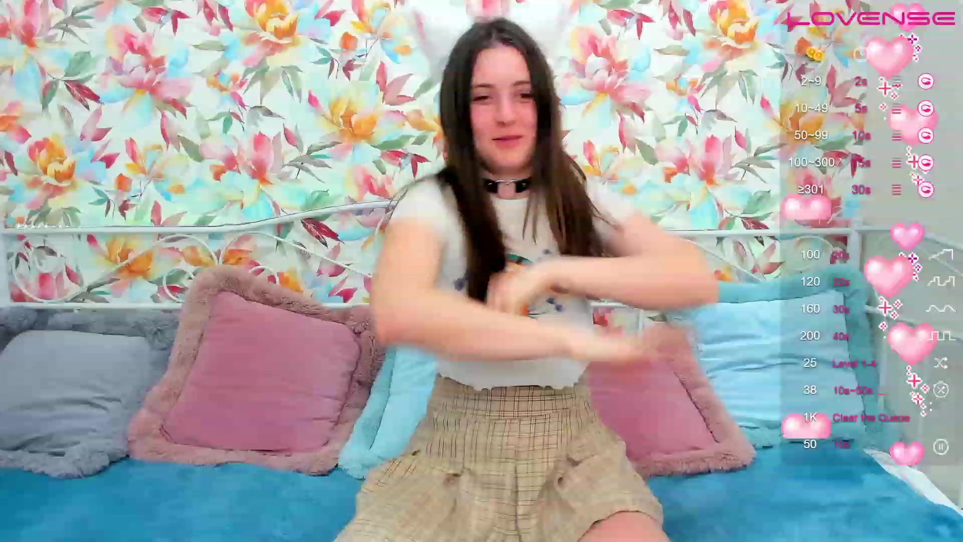 Gallery image thumbnail from ElsaJones's myfreecams stream on, 02/14/2023, 19:23 image 11 of 20
