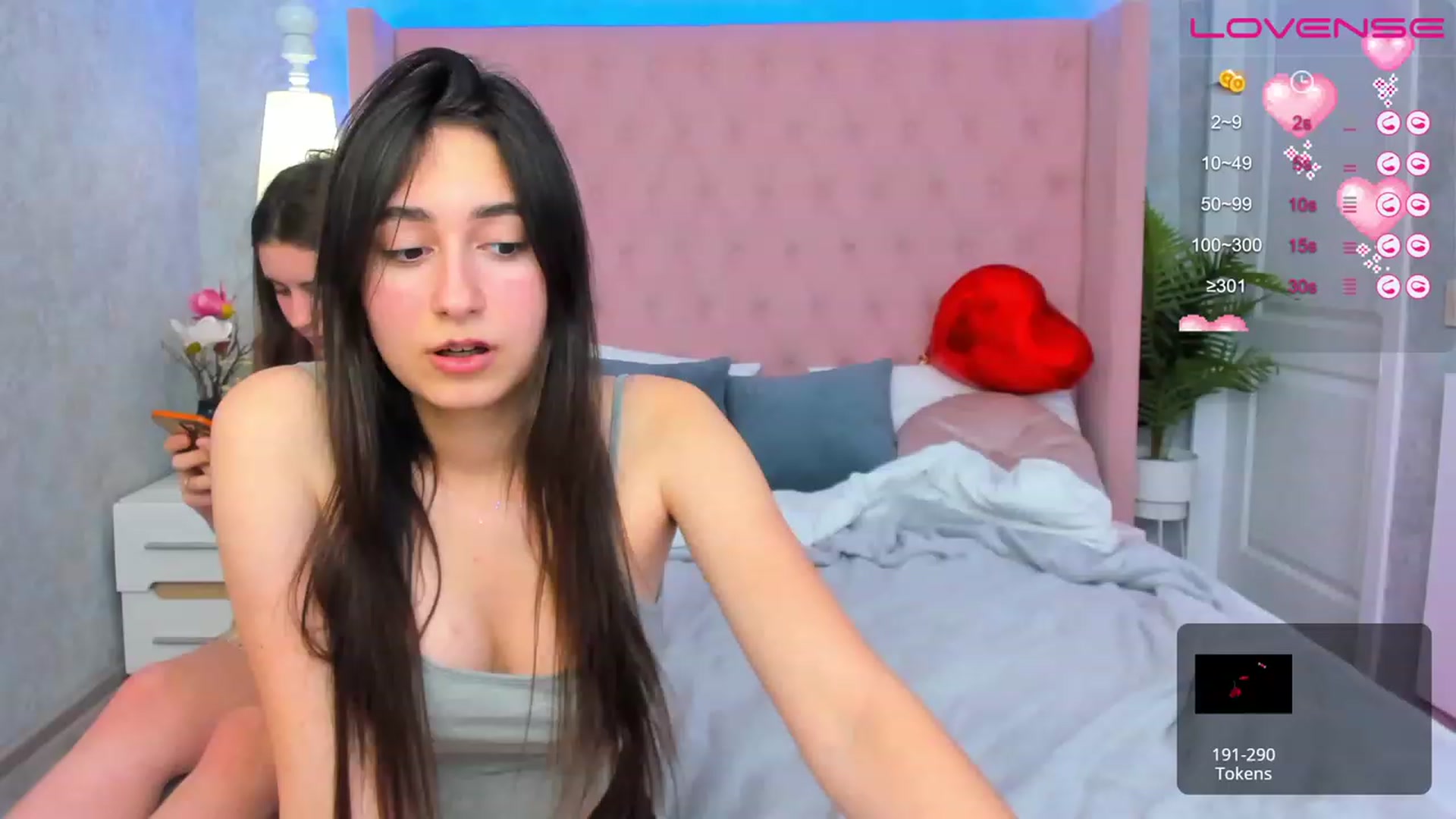 Gallery image thumbnail from ElsaJones's myfreecams stream on, 02/19/2023, 18:28 image 13 of 20