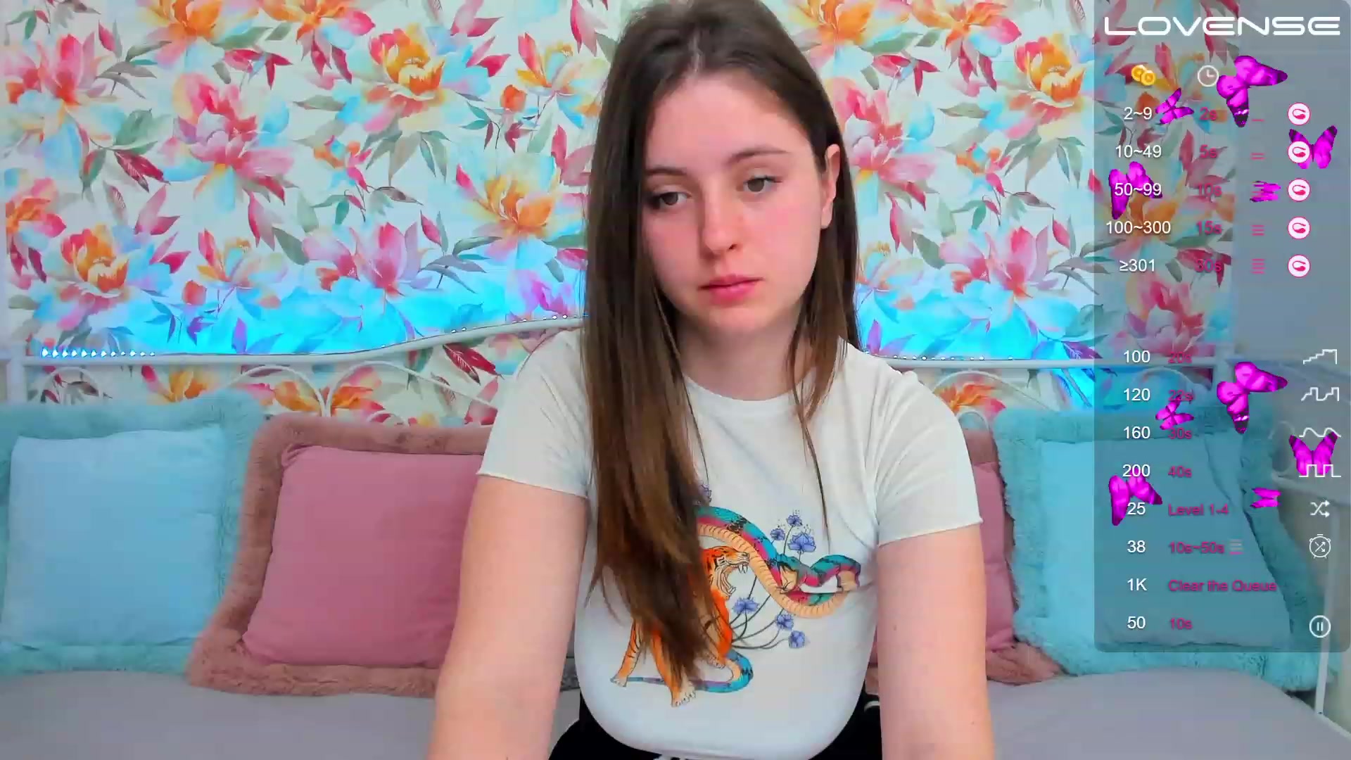 Gallery image thumbnail from ElsaJones's myfreecams stream on, 02/24/2023, 14:25 image 4 of 20