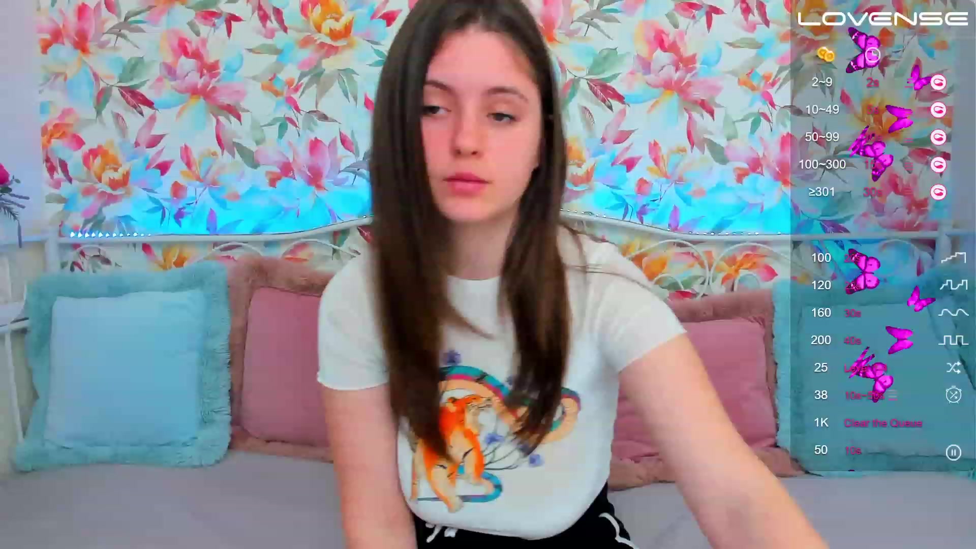 Gallery image thumbnail from ElsaJones's myfreecams stream on, 02/24/2023, 15:42 image 13 of 20
