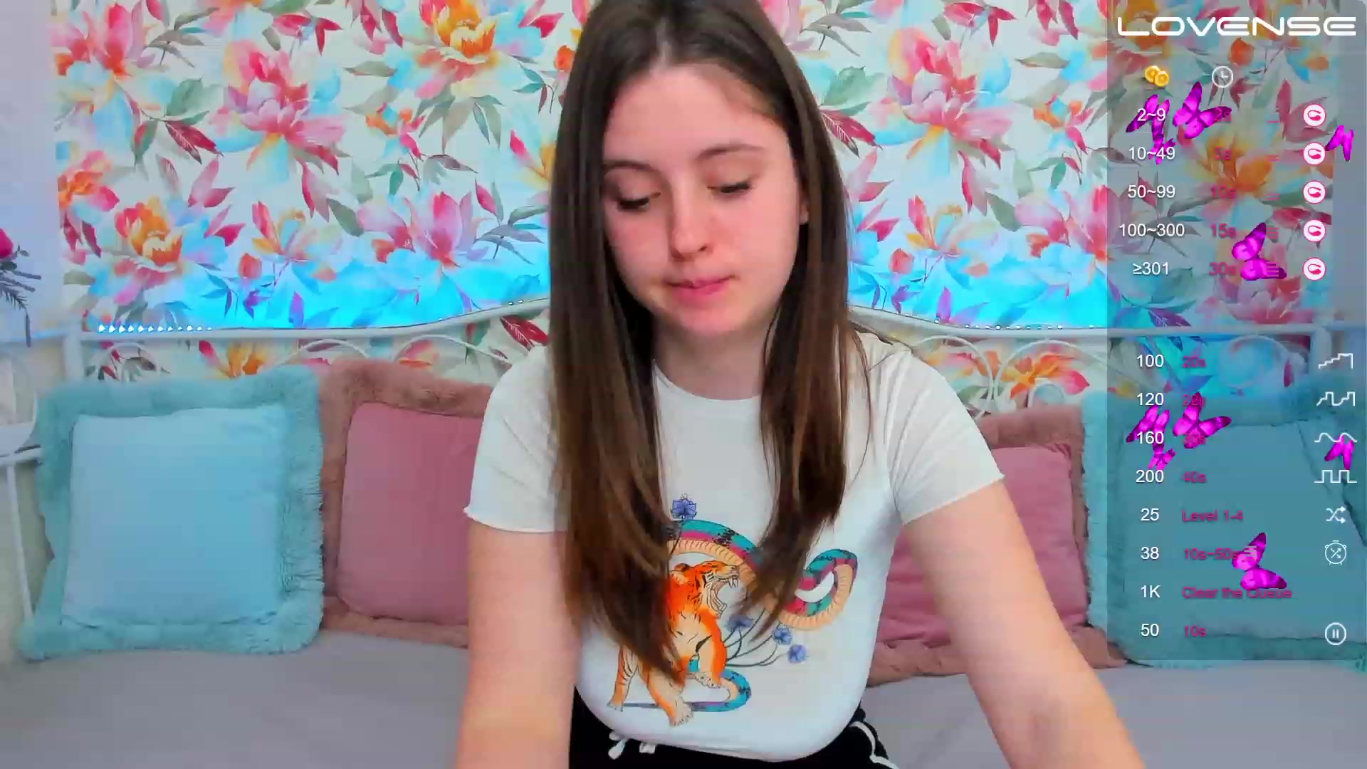 Gallery image thumbnail from ElsaJones's myfreecams stream on, 02/24/2023, 15:42 image 14 of 20