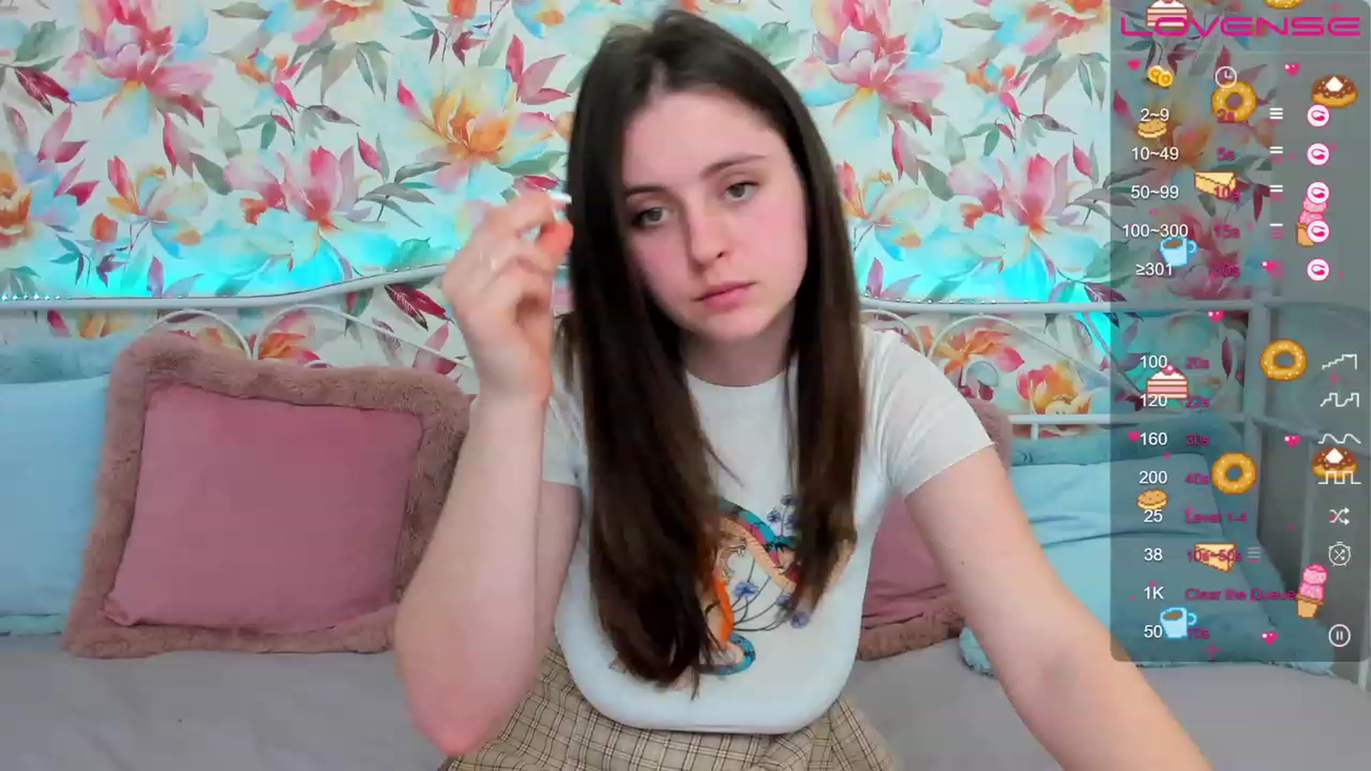 Gallery image thumbnail from ElsaJones's myfreecams stream on, 03/02/2023, 15:17 image 19 of 20