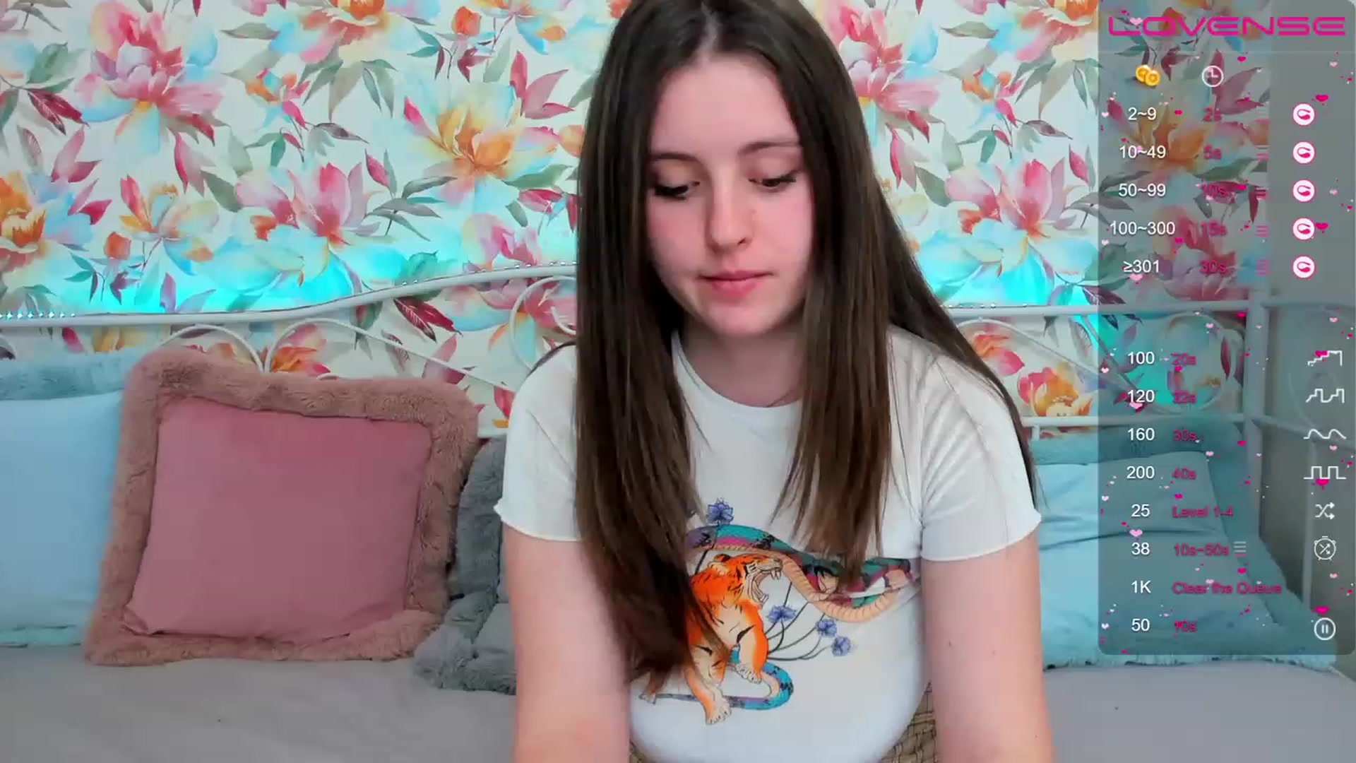 Gallery image thumbnail from ElsaJones's myfreecams stream on, 03/02/2023, 15:17 image 8 of 20