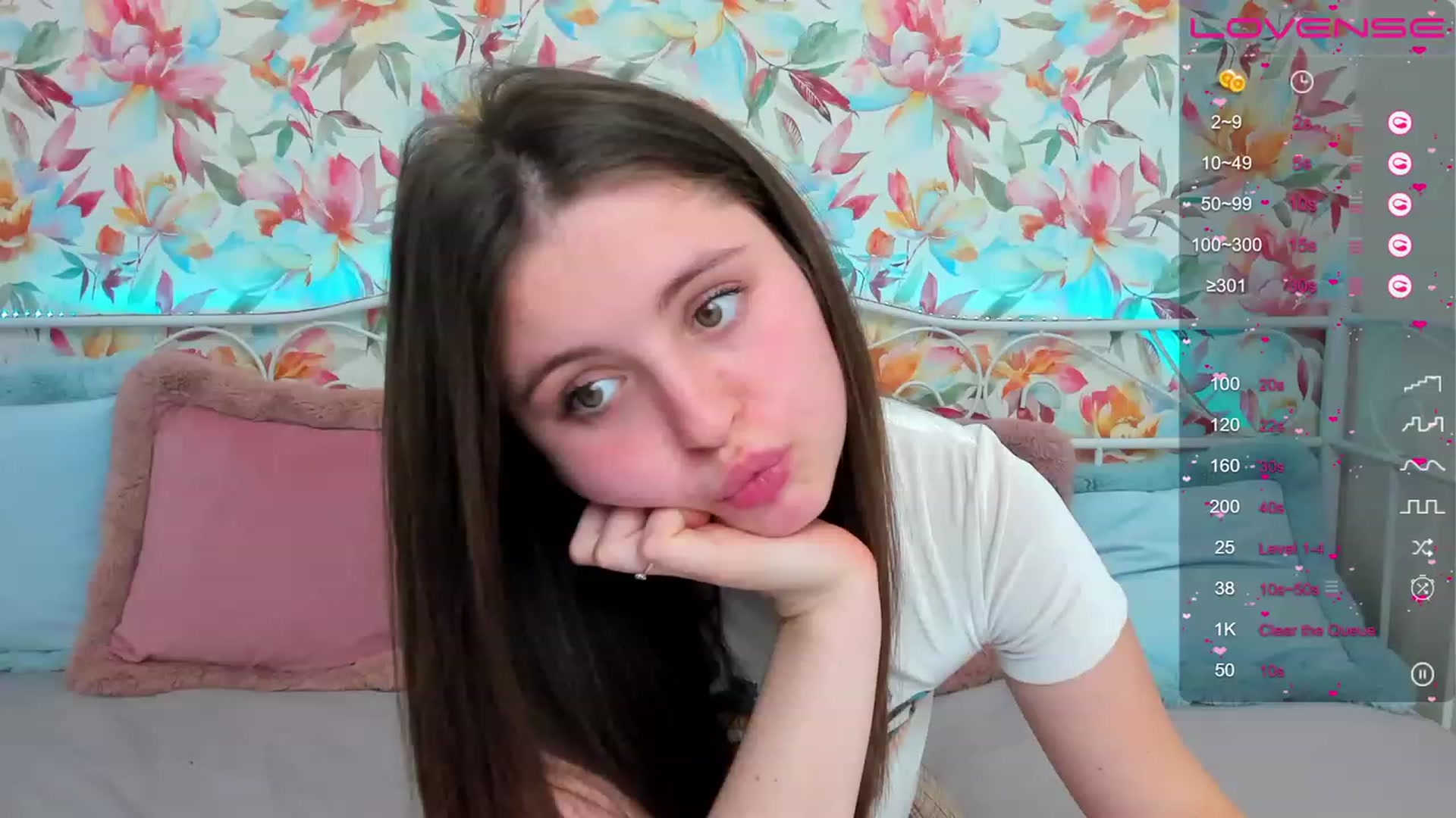Gallery image thumbnail from ElsaJones's myfreecams stream on, 03/02/2023, 15:17 image 15 of 20