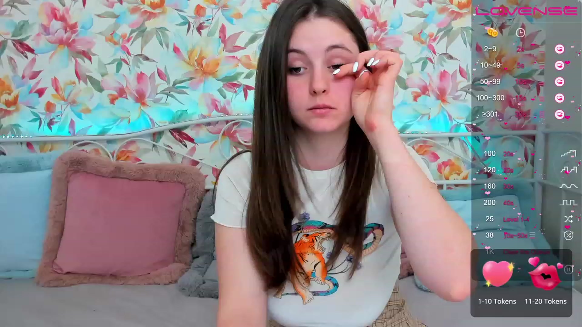 Gallery image thumbnail from ElsaJones's myfreecams stream on, 03/02/2023, 15:17 image 9 of 20