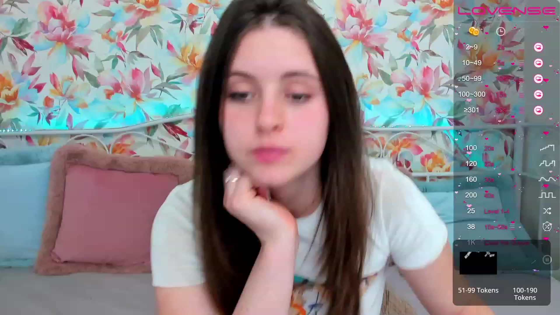 Gallery image thumbnail from ElsaJones's myfreecams stream on, 03/02/2023, 15:17 image 10 of 20