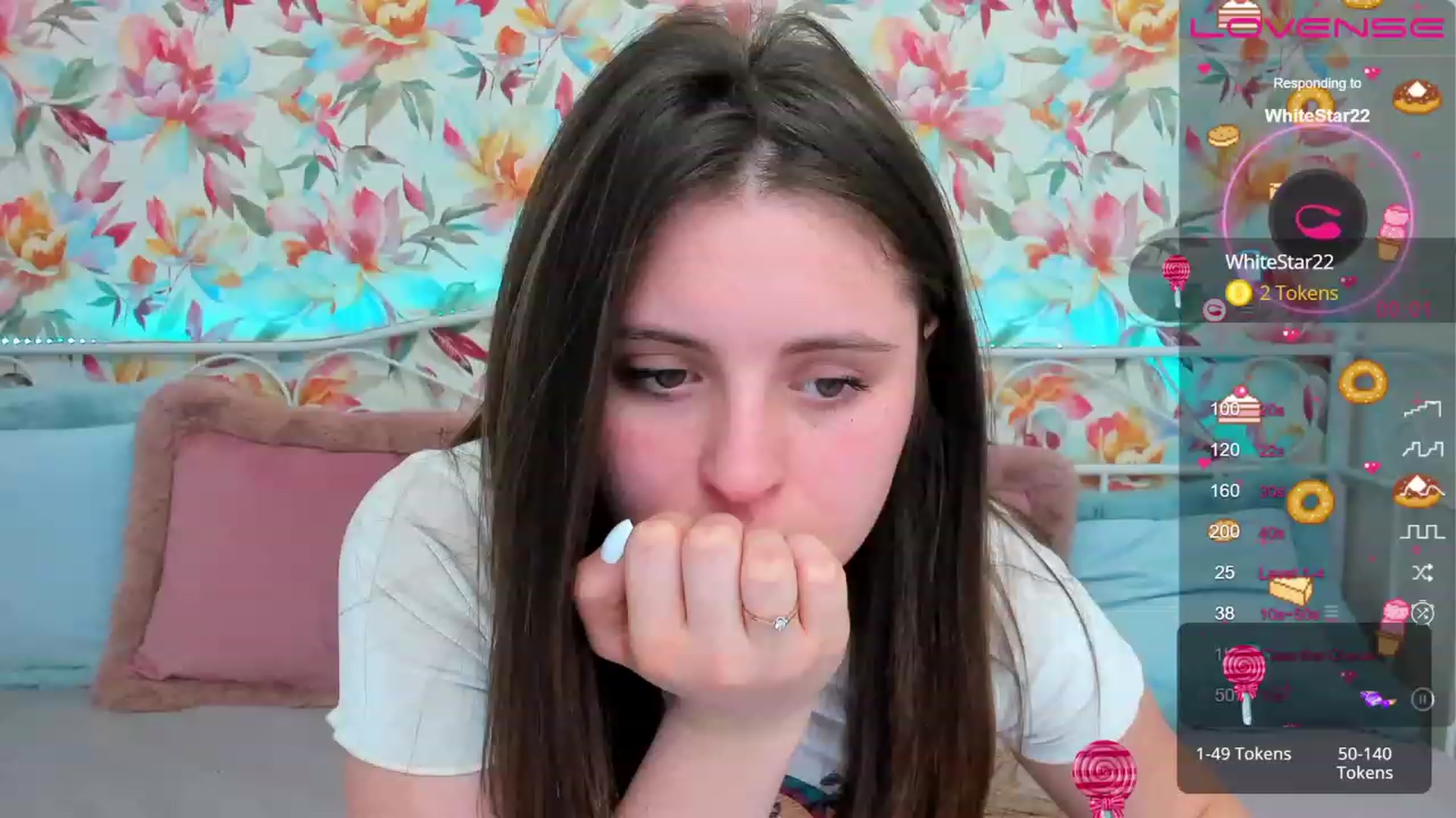 Gallery image thumbnail from ElsaJones's myfreecams stream on, 03/02/2023, 16:03 image 17 of 20