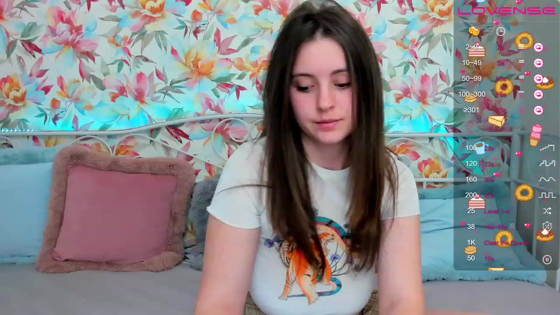 Gallery image thumbnail from ElsaJones's myfreecams stream on, 03/02/2023, 16:03 image 13 of 20
