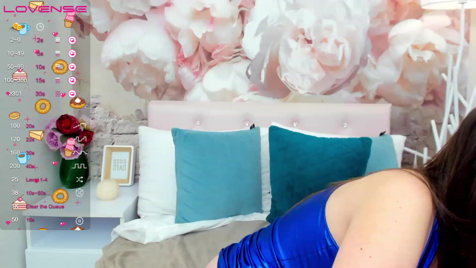 Gallery image thumbnail from ElsaJones's myfreecams stream on, 03/03/2023, 14:04 image 10 of 20