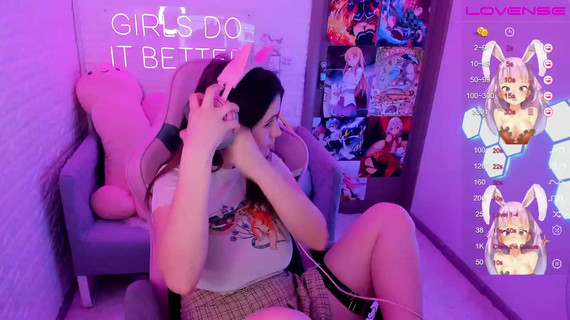 Gallery image thumbnail from ElsaJones's myfreecams stream on, 03/04/2023, 19:53 image 8 of 20