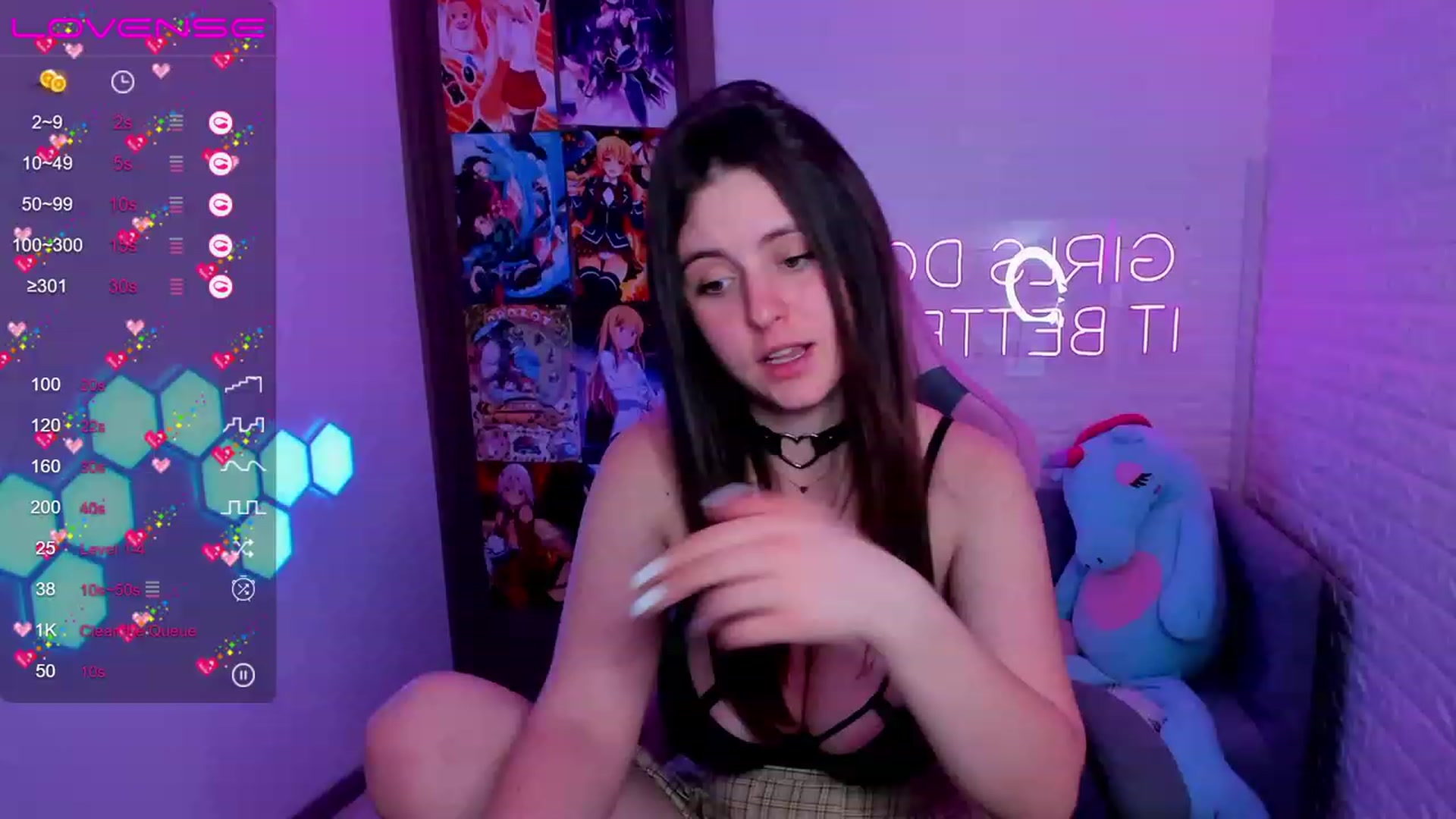 Gallery image thumbnail from ElsaJones's myfreecams stream on, 03/06/2023, 15:04 image 18 of 20