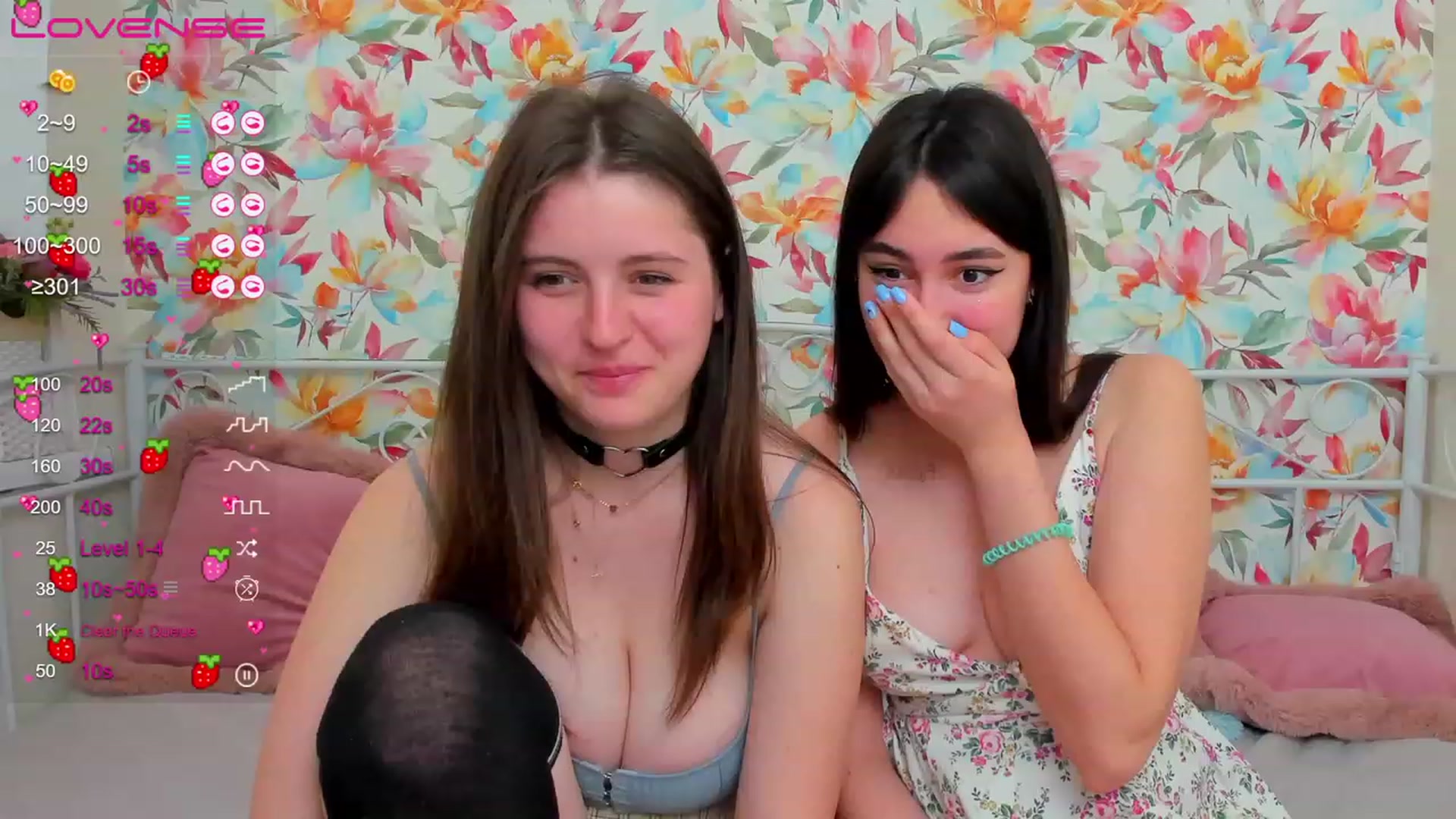 Gallery image thumbnail from ElsaJones's myfreecams stream on, 03/11/2023, 11:09 image 1 of 20