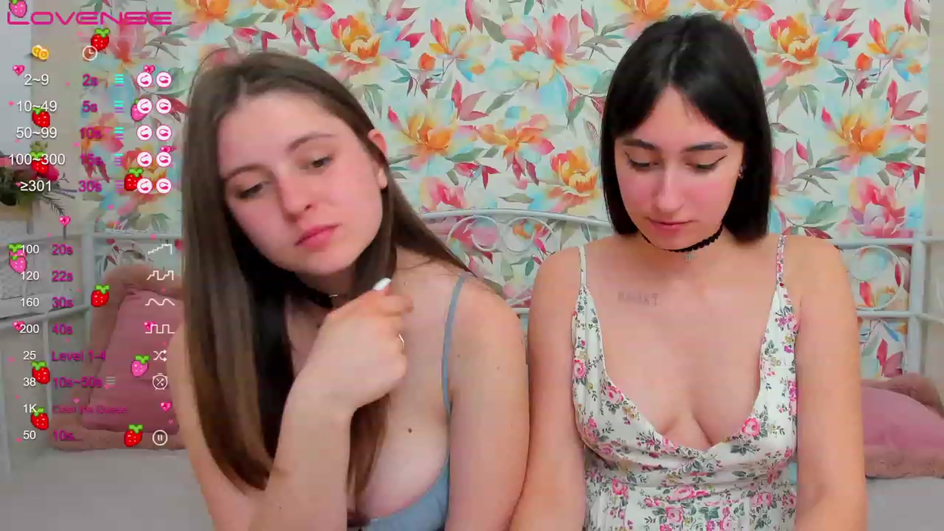 Gallery image thumbnail from ElsaJones's myfreecams stream on, 03/11/2023, 11:09 image 3 of 20
