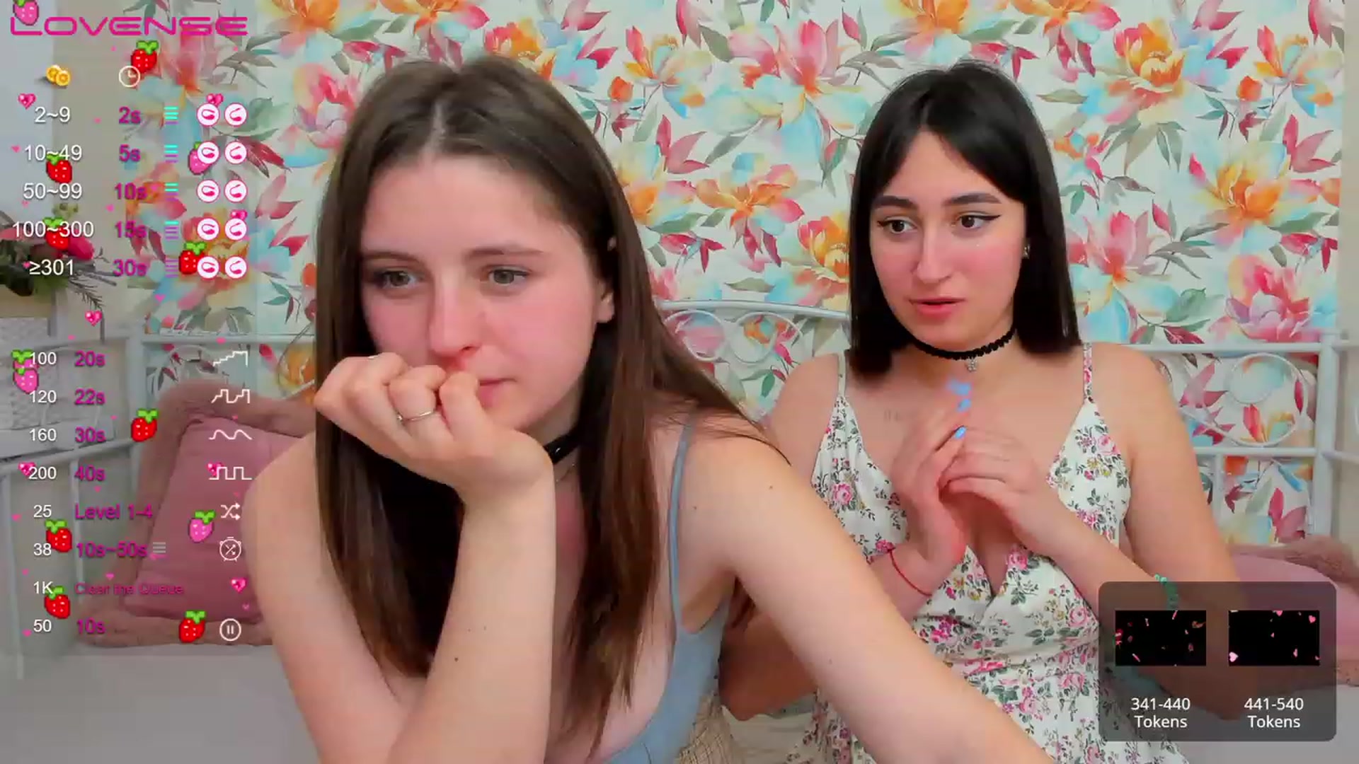 Gallery image thumbnail from ElsaJones's myfreecams stream on, 03/11/2023, 11:09 image 5 of 20