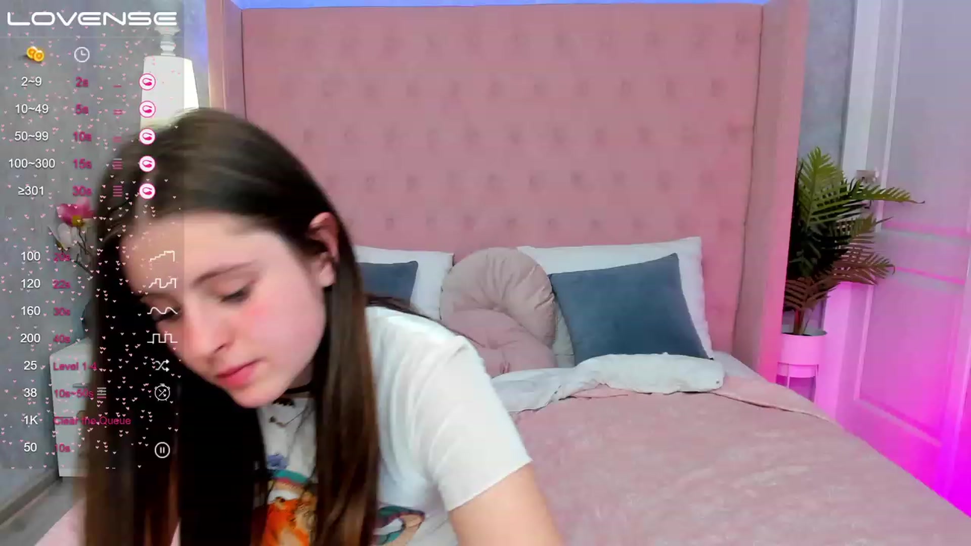 Gallery image thumbnail from ElsaJones's myfreecams stream on, 03/14/2023, 15:40 image 10 of 20