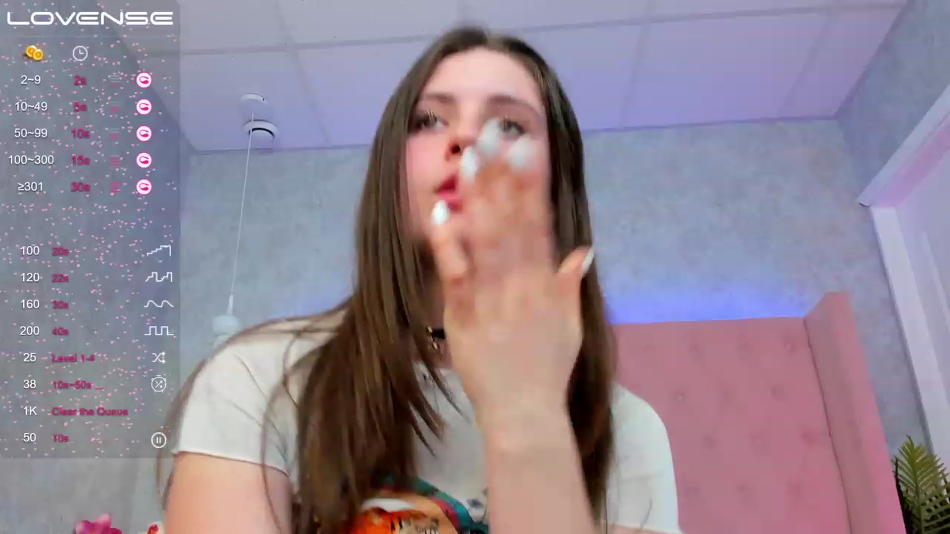 Gallery image thumbnail from ElsaJones's myfreecams stream on, 03/14/2023, 15:40 image 18 of 20