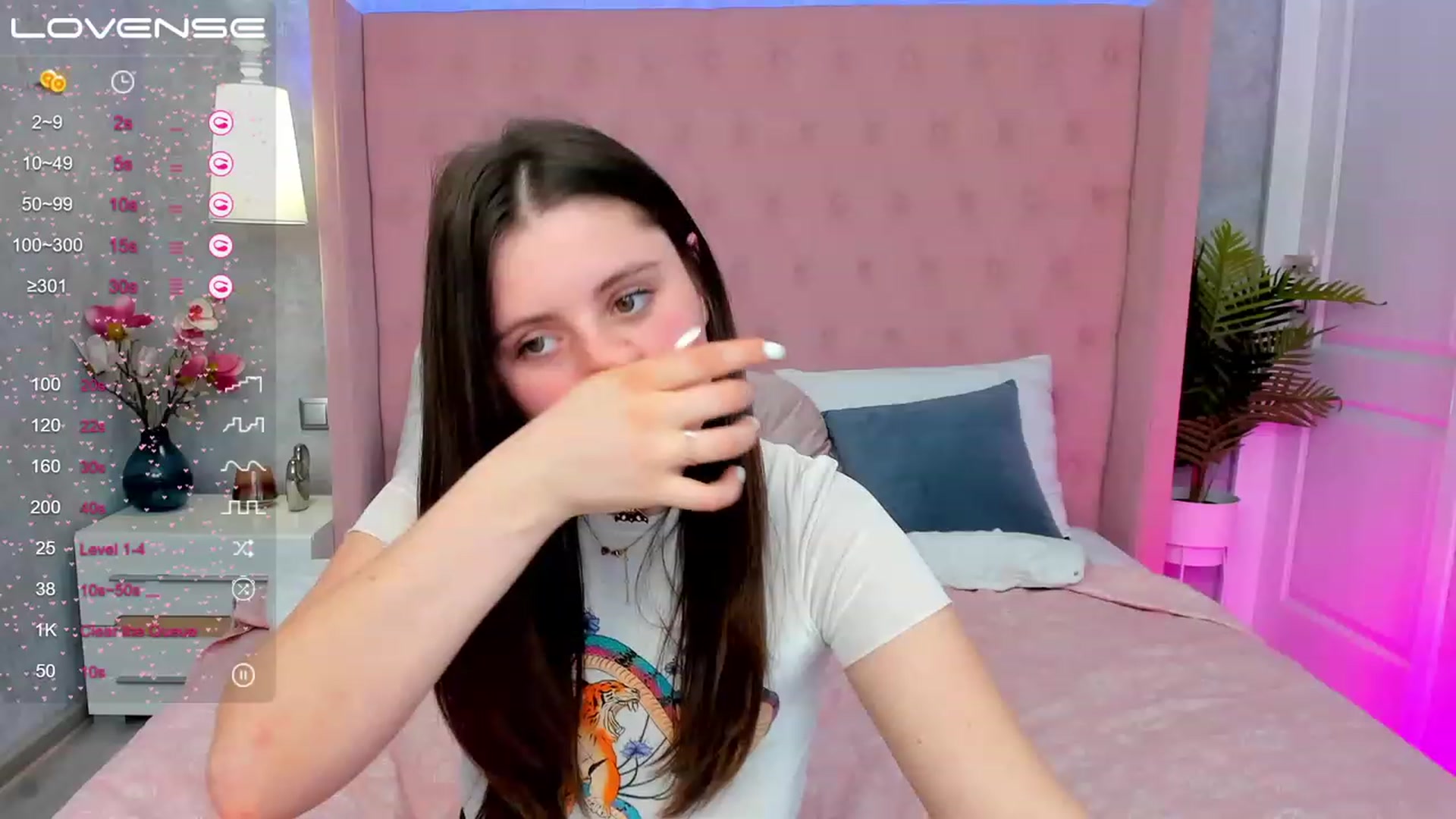 Gallery image thumbnail from ElsaJones's myfreecams stream on, 03/14/2023, 15:40 image 11 of 20