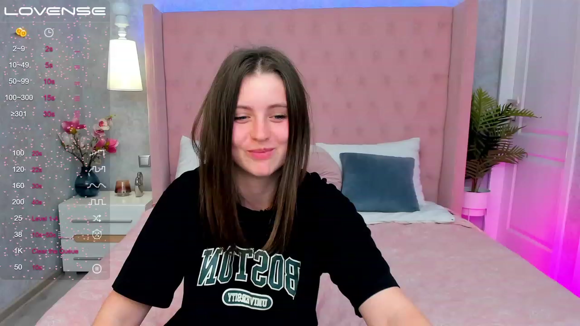 Gallery image thumbnail from ElsaJones's myfreecams stream on, 03/14/2023, 20:03 image 20 of 20